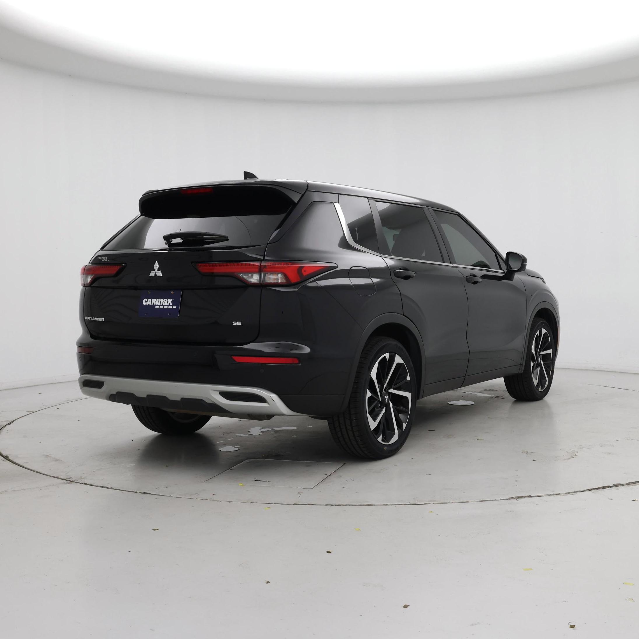 Thumbnail: 2022 Mitsubishi Outlander - 8