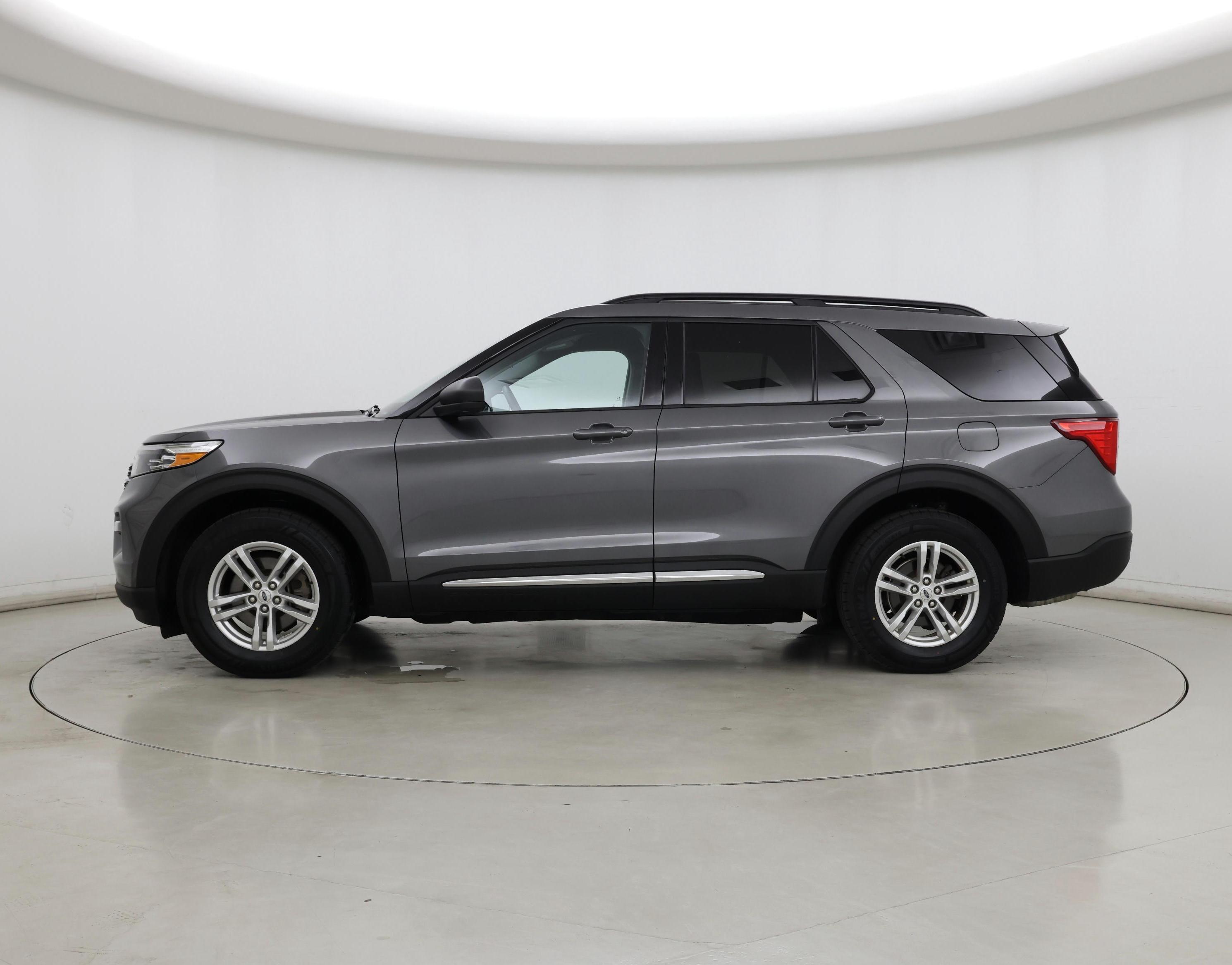 Thumbnail: 2021 Ford Explorer - 3