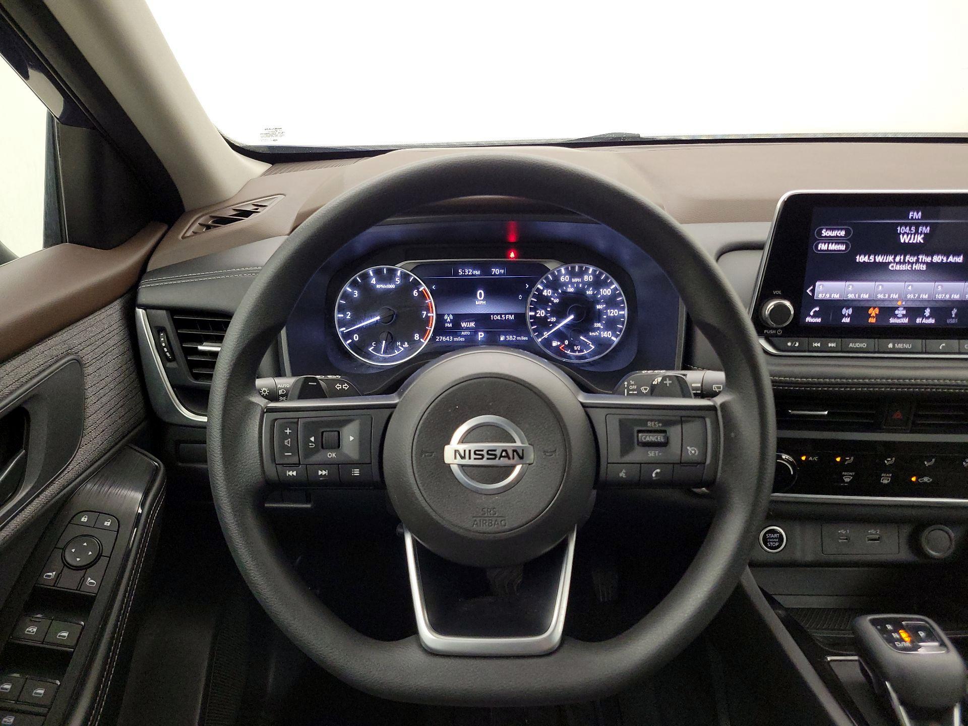 Thumbnail: 2021 Nissan Rogue - 10