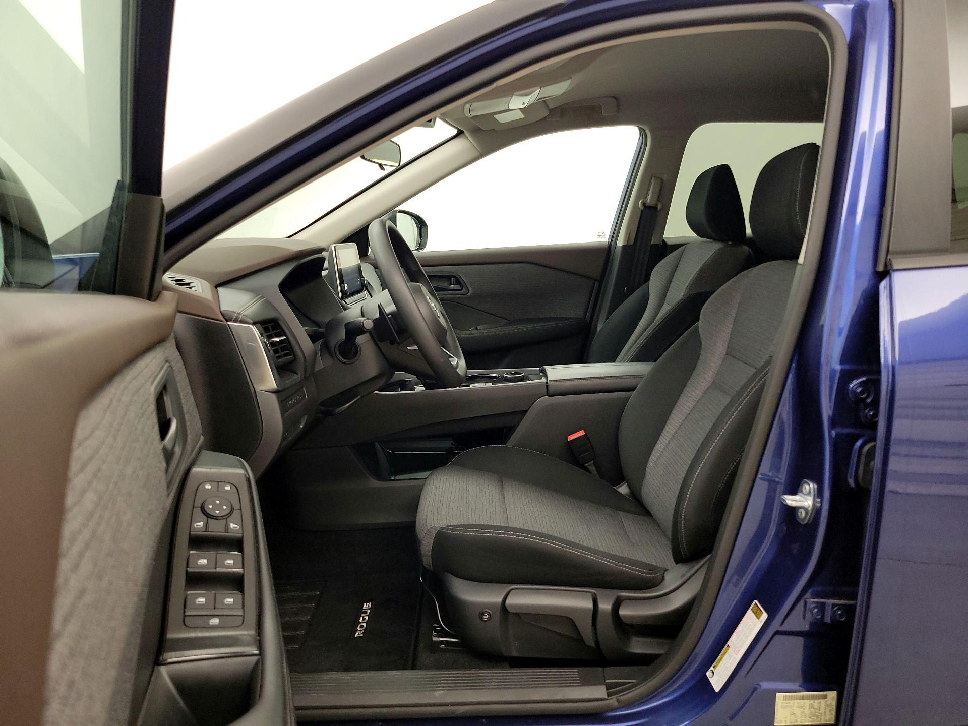 Thumbnail: 2021 Nissan Rogue - 11