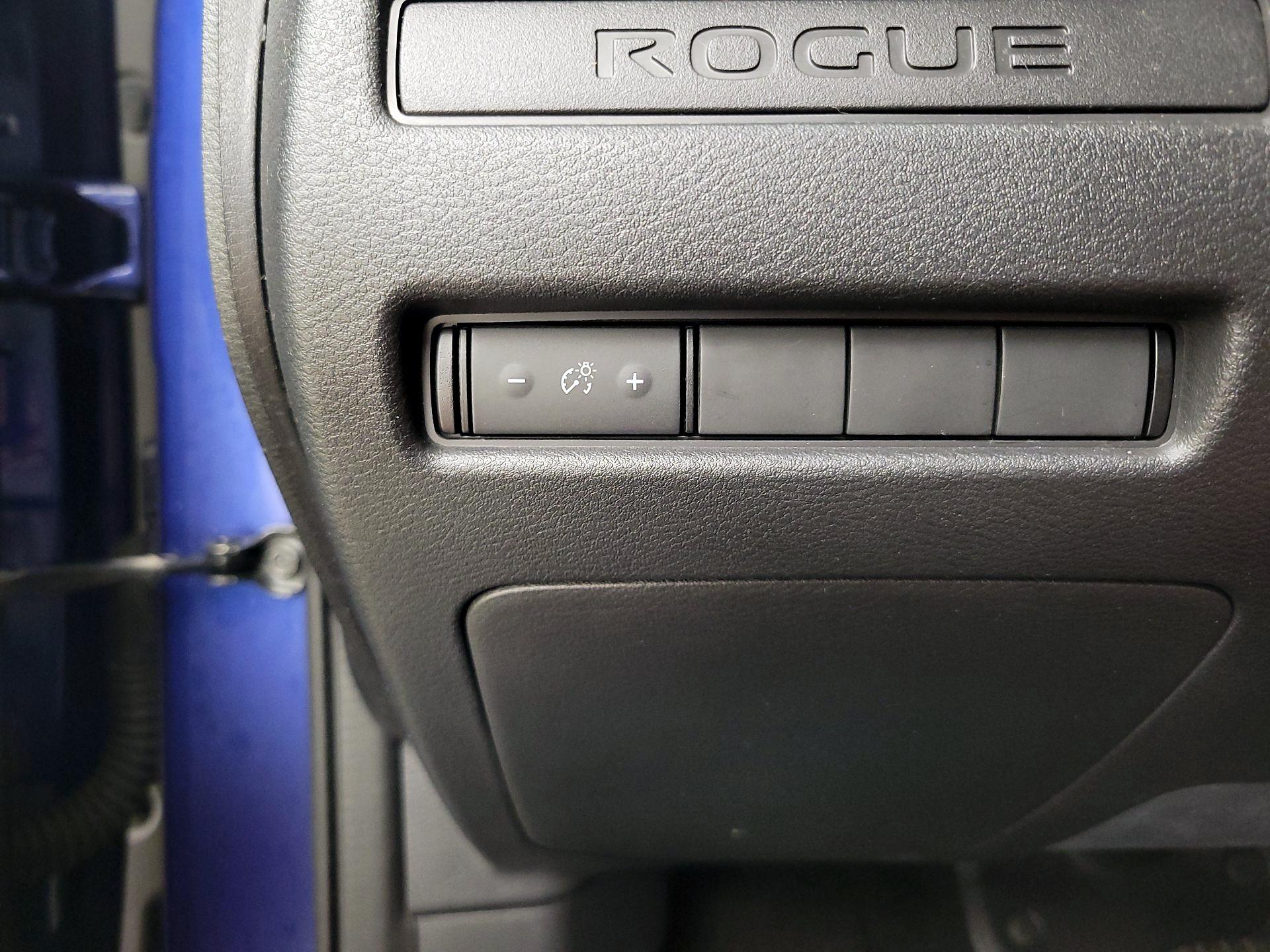 Thumbnail: 2021 Nissan Rogue - 13
