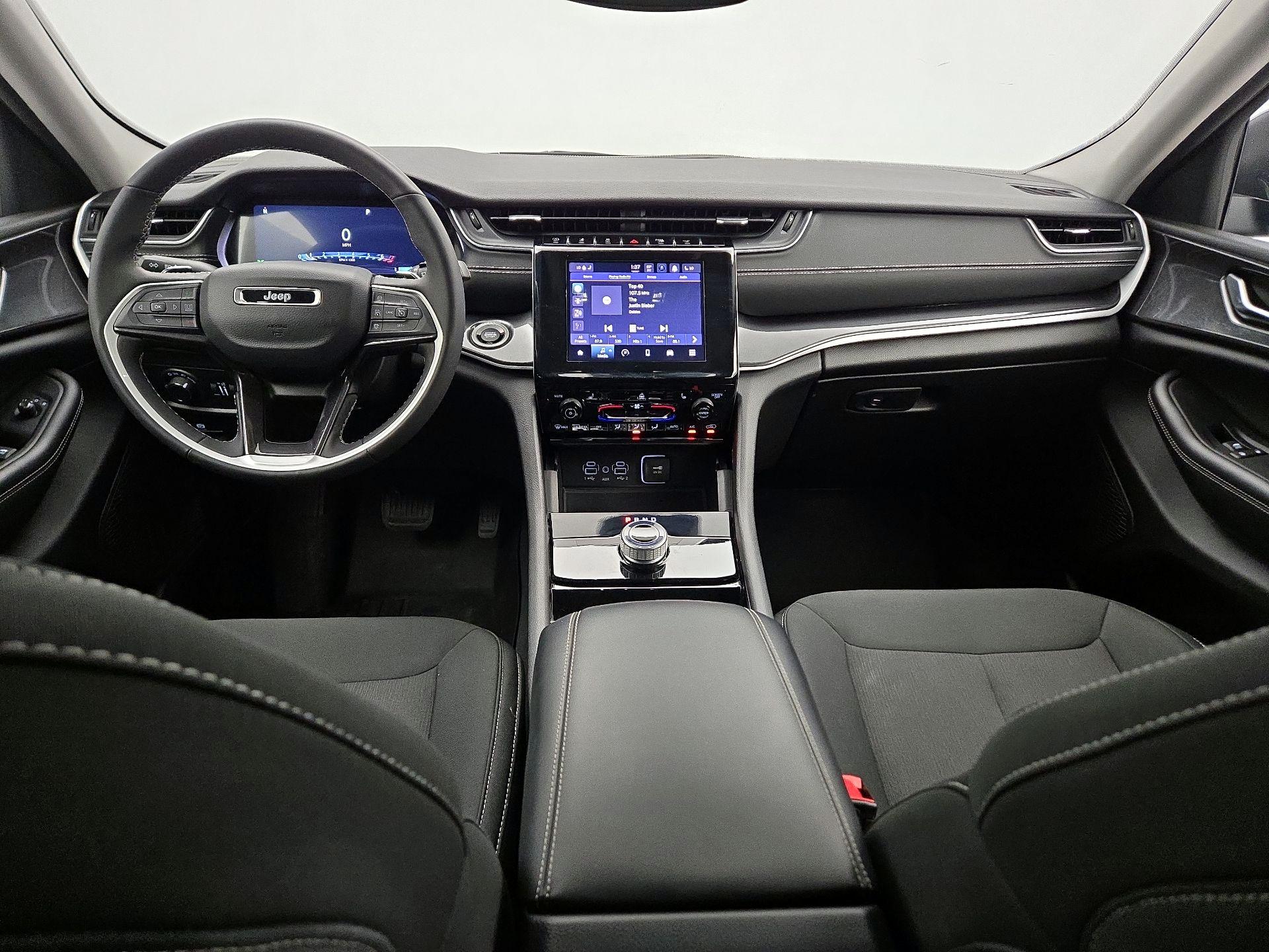 Thumbnail: 2023 Jeep Grand Cherokee - 9