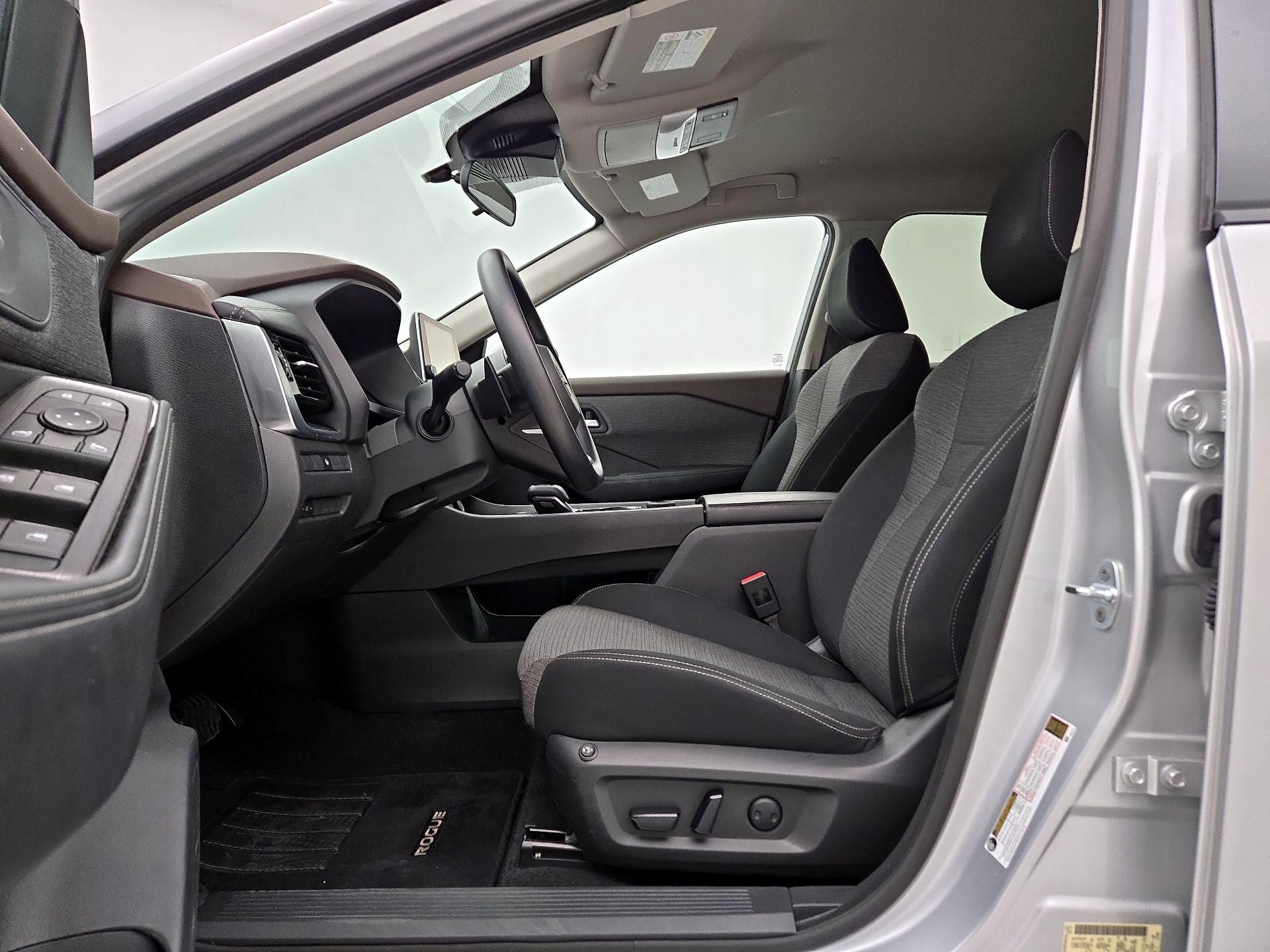 Thumbnail: 2022 Nissan Rogue - 11