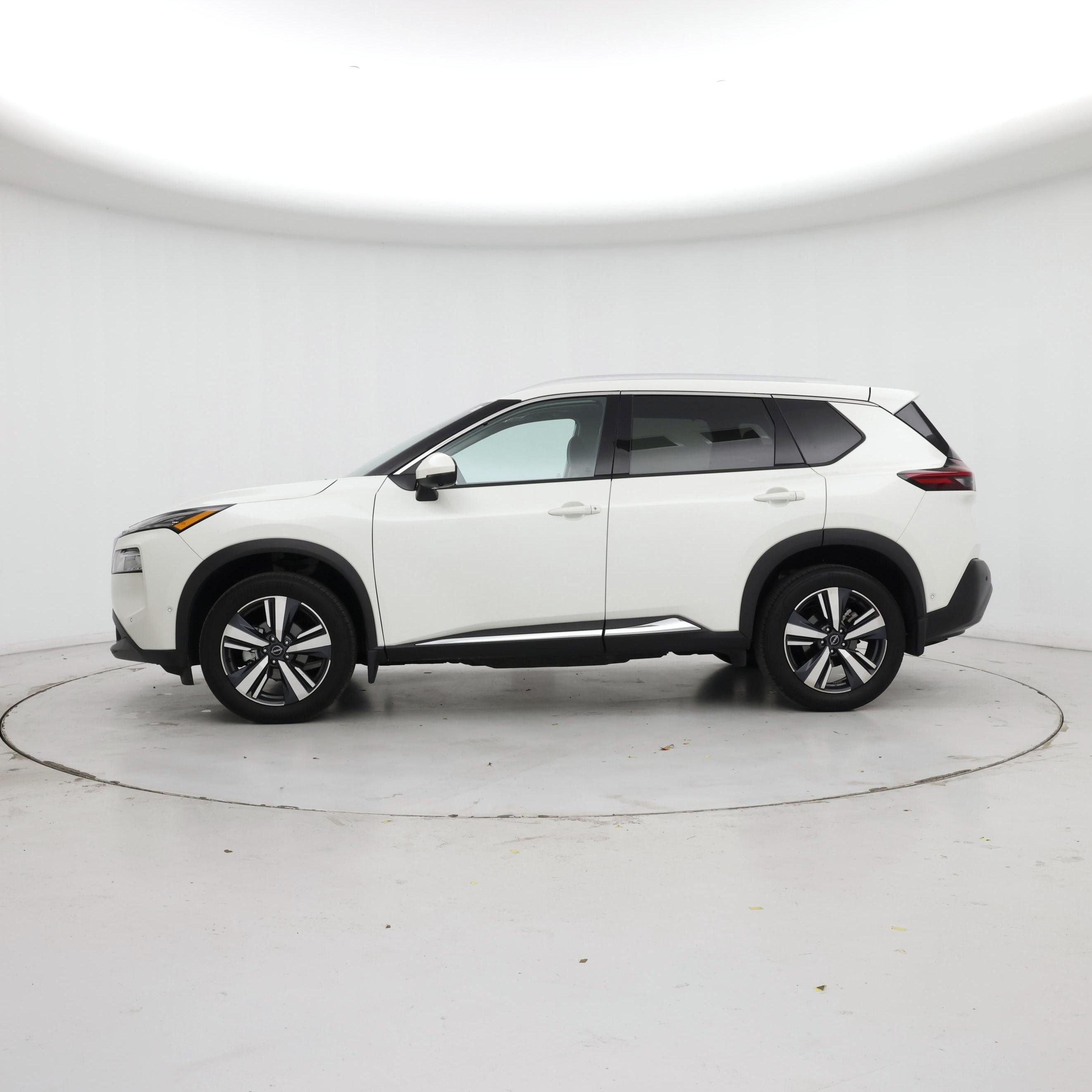 Thumbnail: 2022 Nissan Rogue - 3