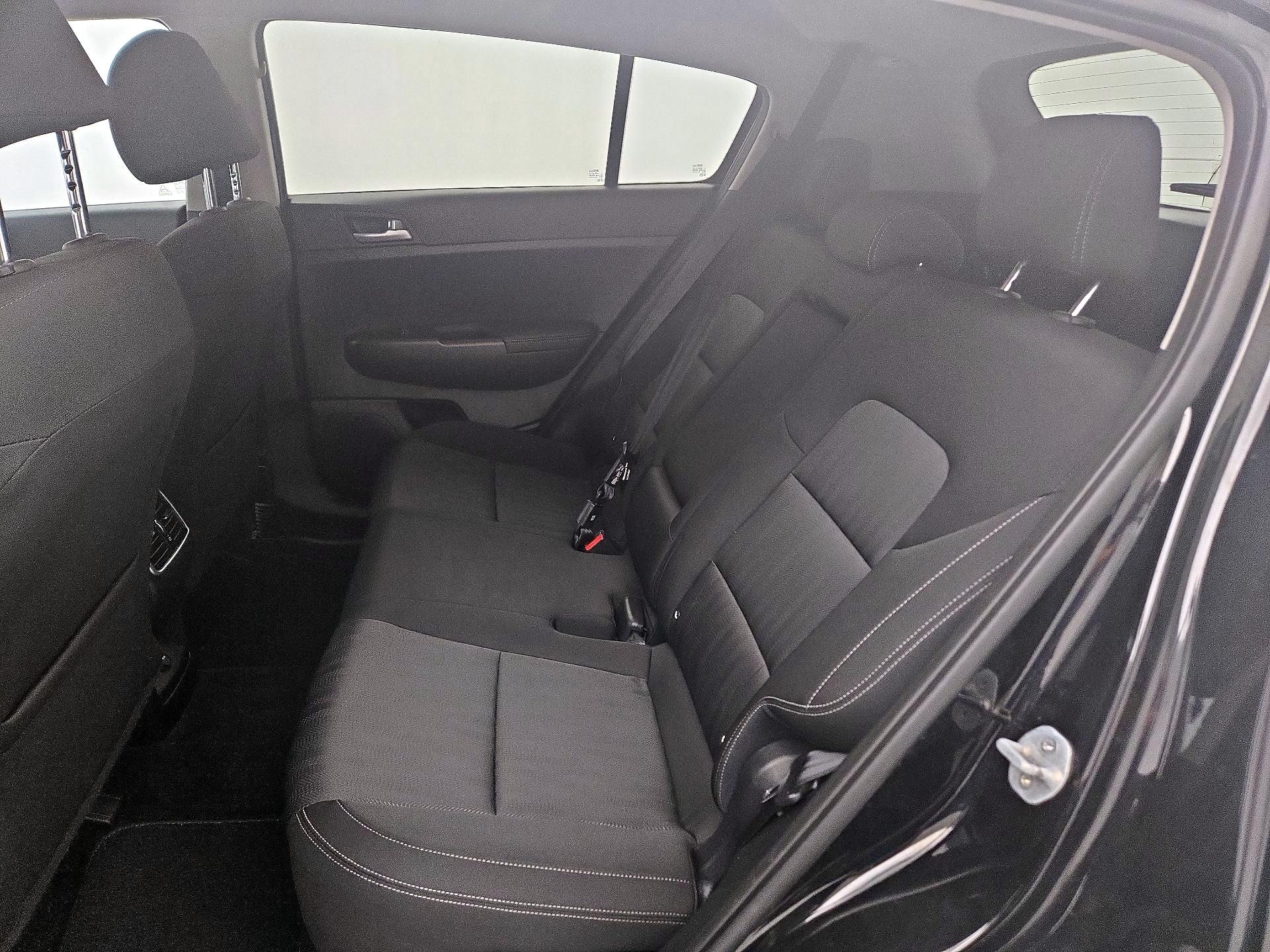 Thumbnail: 2020 Kia Sportage - 19