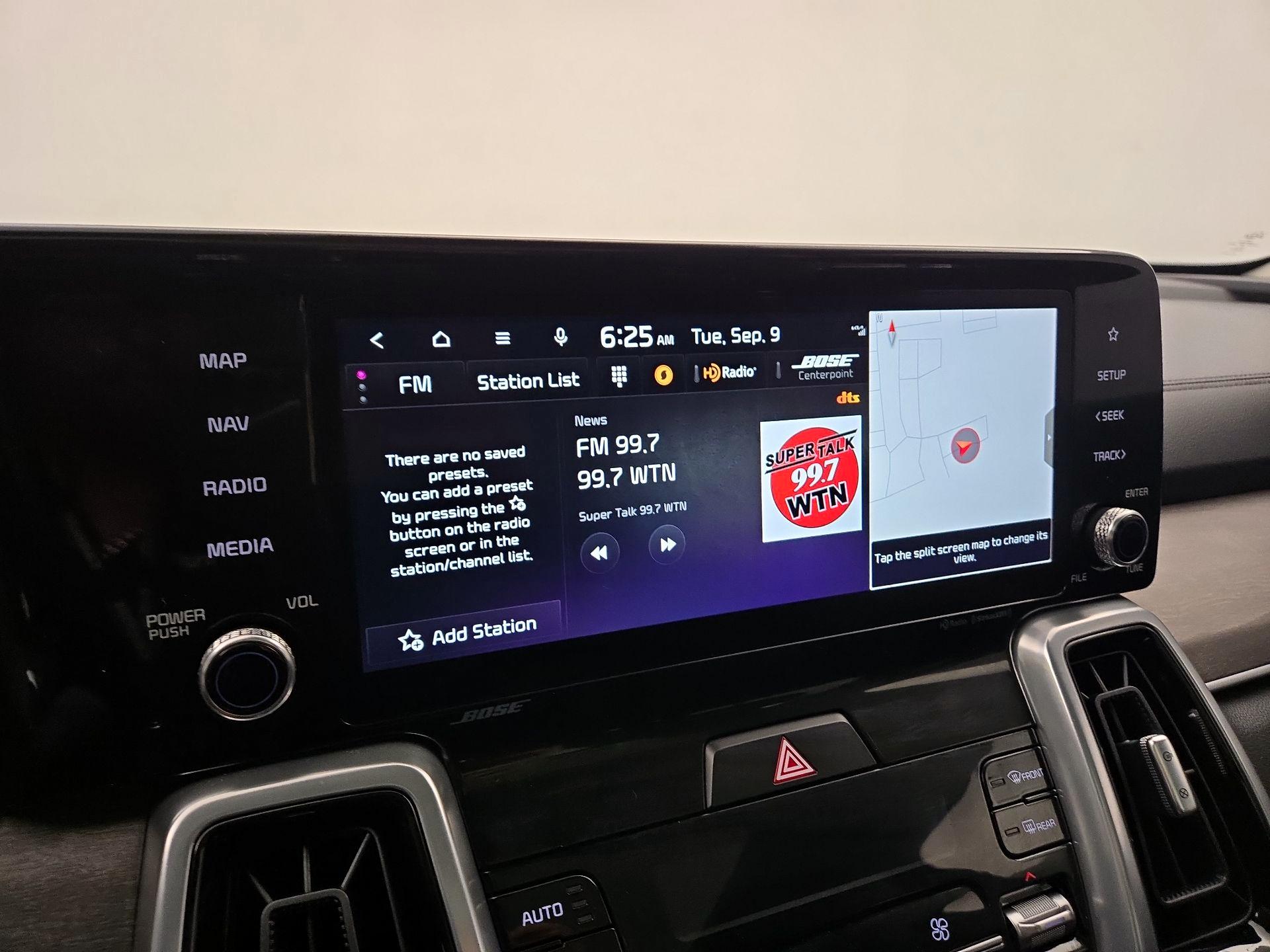 Thumbnail: 2023 Kia Sorento - 16
