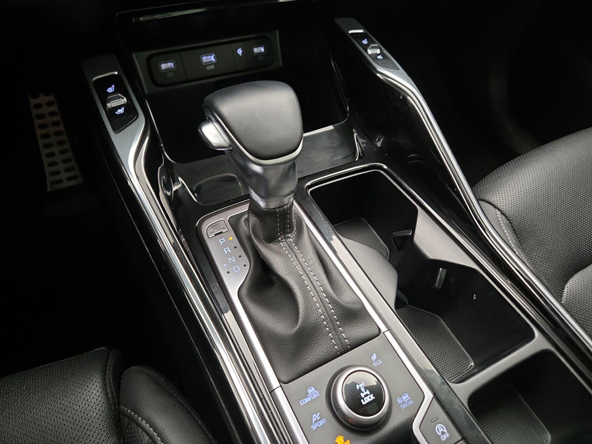 Thumbnail: 2023 Kia Sorento - 18