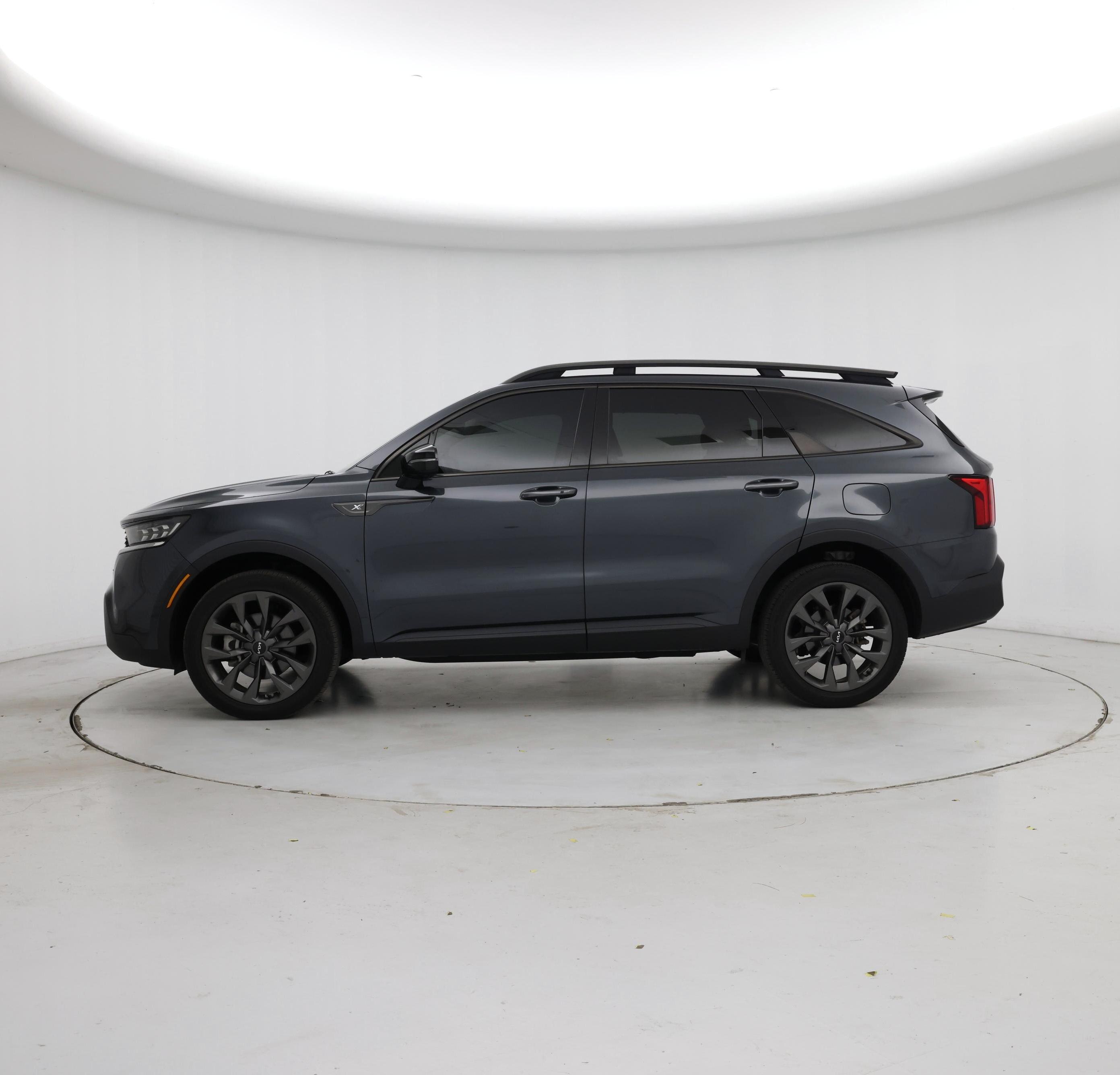 Thumbnail: 2023 Kia Sorento - 3