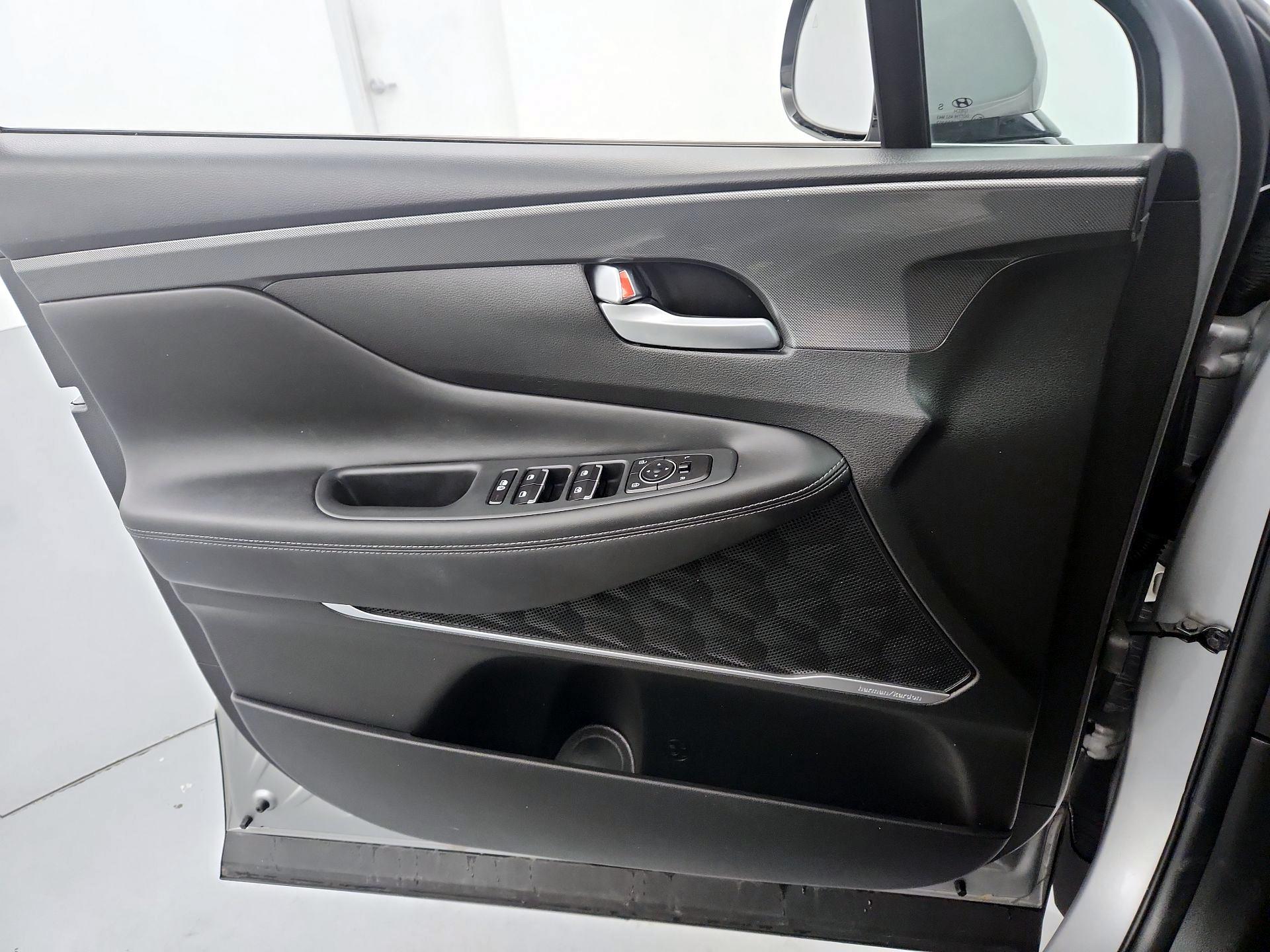 Thumbnail: 2022 Hyundai Santa Fe - 12