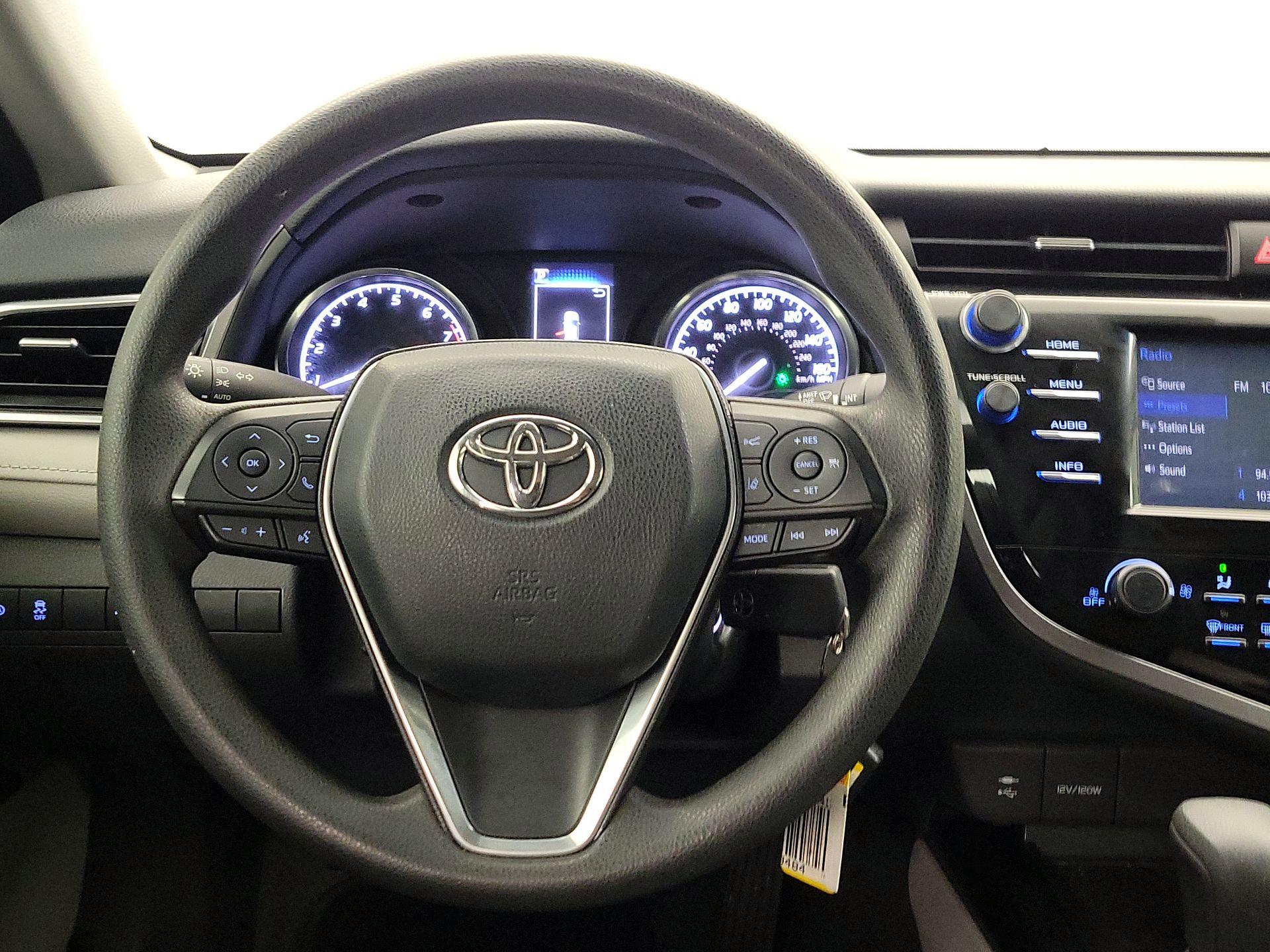 Thumbnail: 2018 Toyota Camry - 10