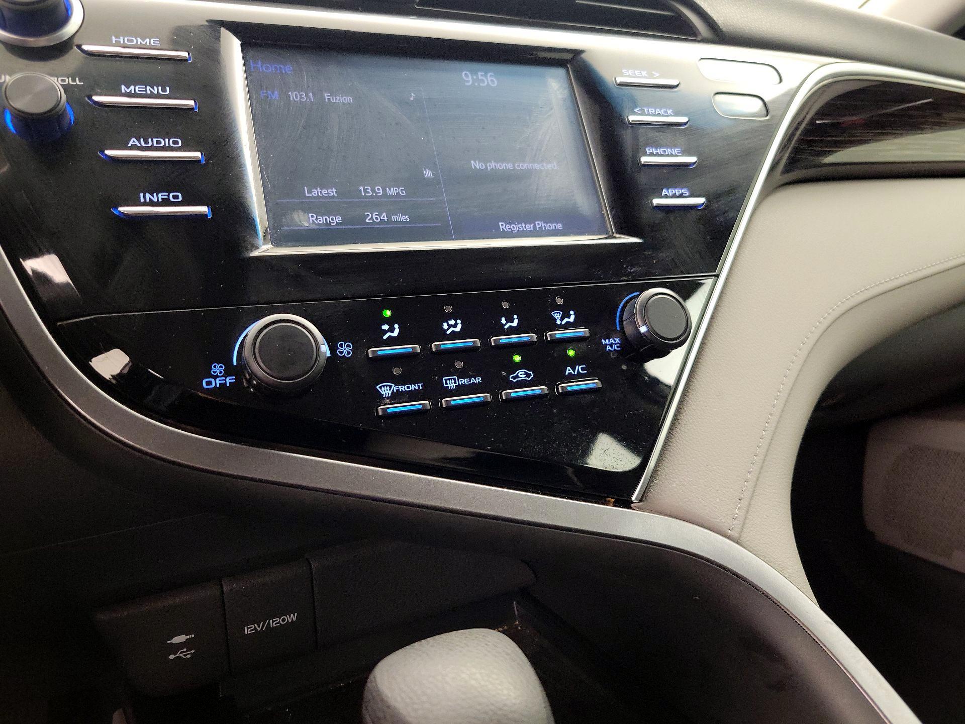 Thumbnail: 2018 Toyota Camry - 16