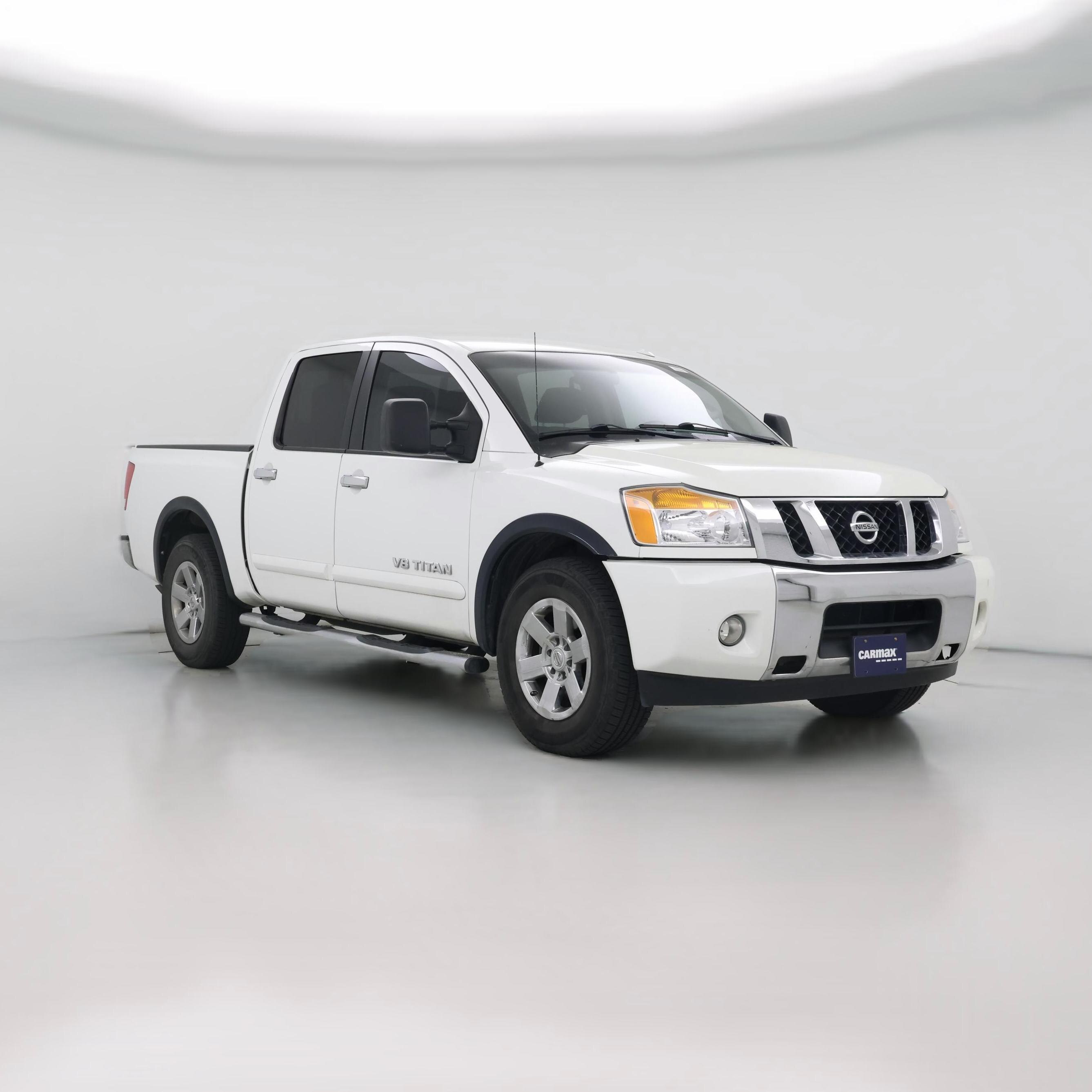 Thumbnail: 2015 Nissan Titan - 1