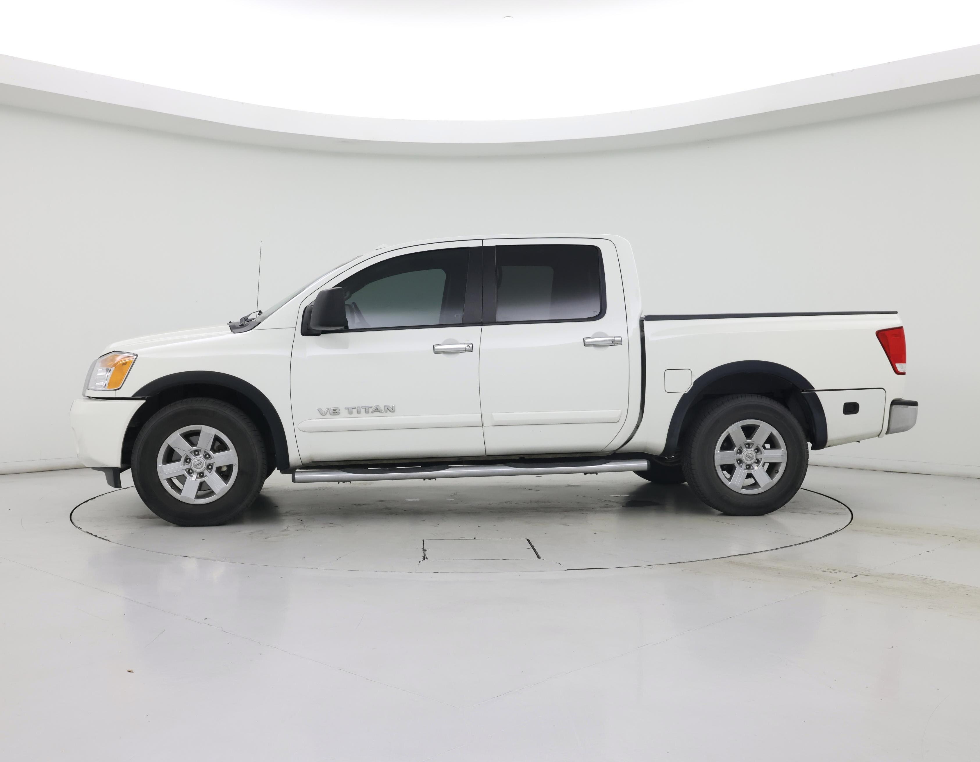 Thumbnail: 2015 Nissan Titan - 3