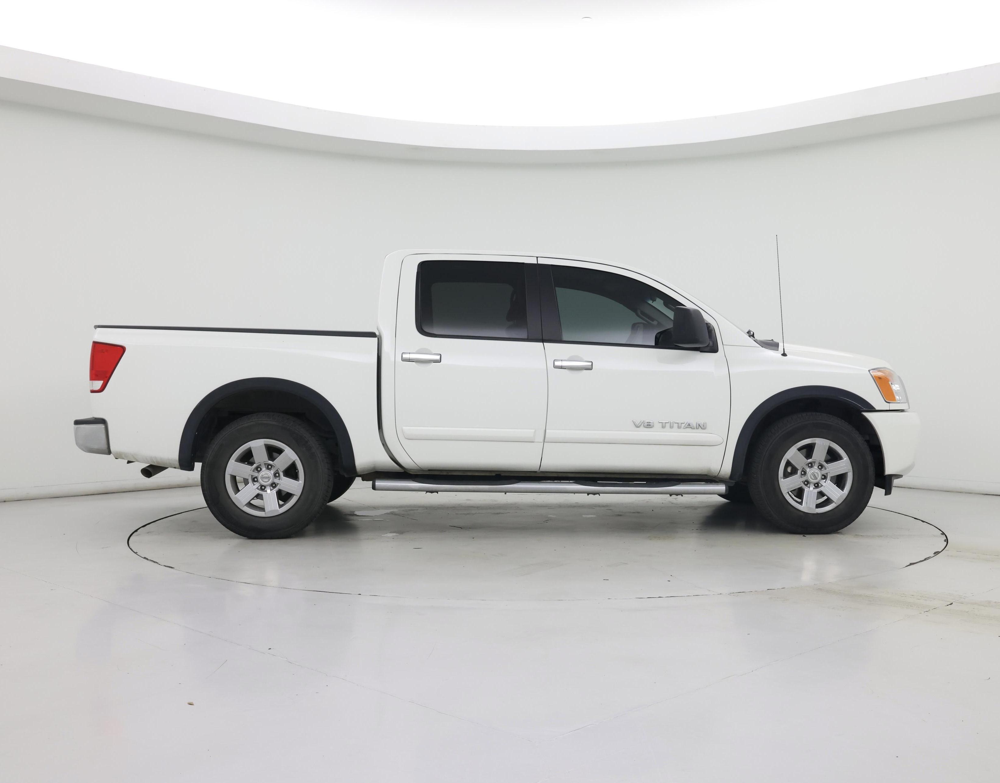 Thumbnail: 2015 Nissan Titan - 7