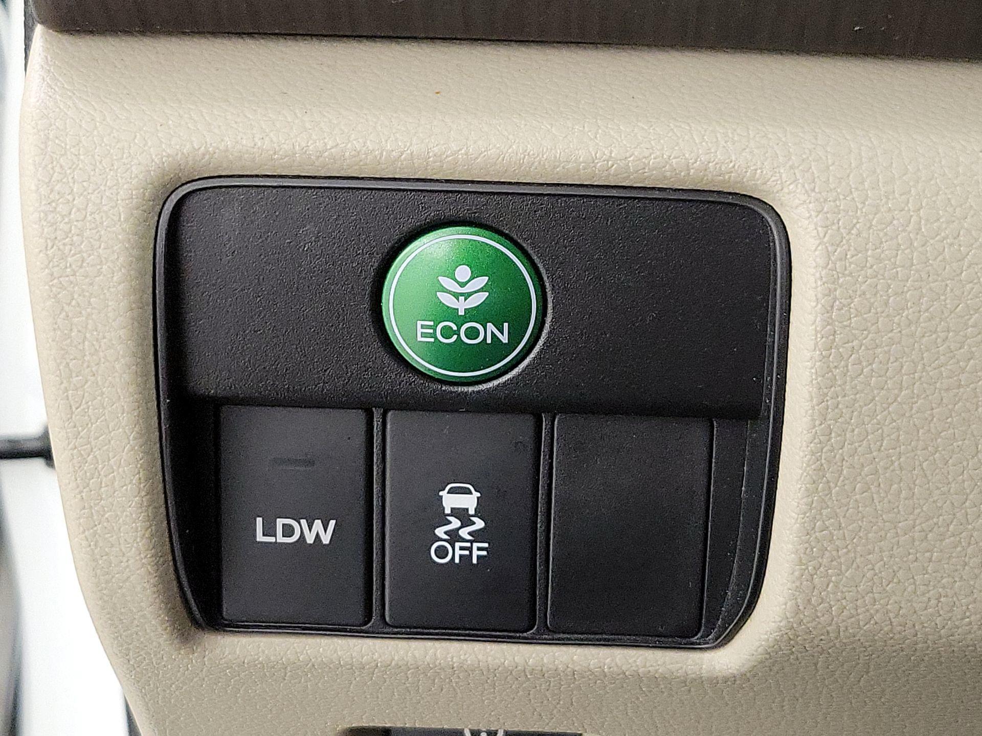 Thumbnail: 2013 Honda Accord - 13