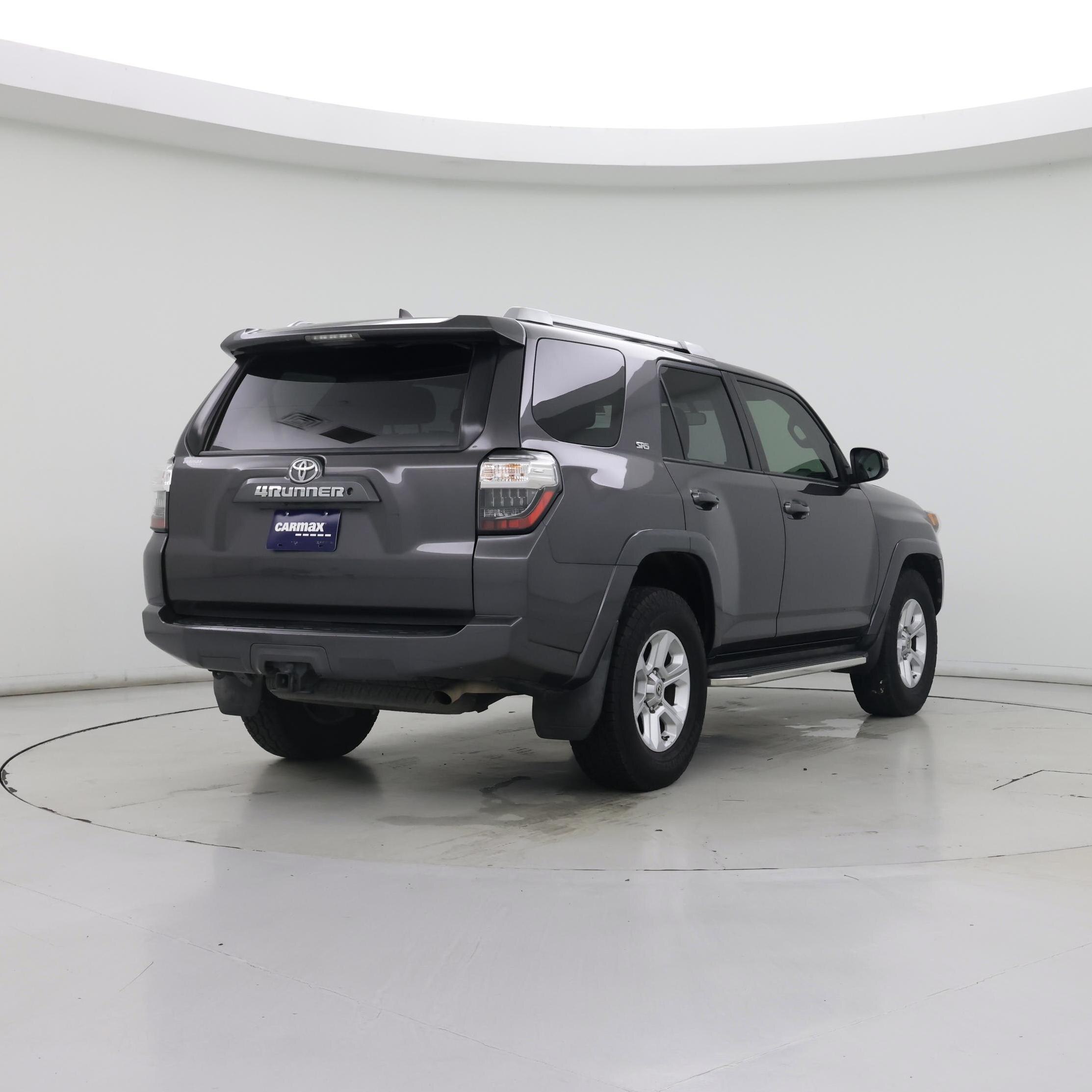 Thumbnail: 2017 Toyota 4Runner - 8