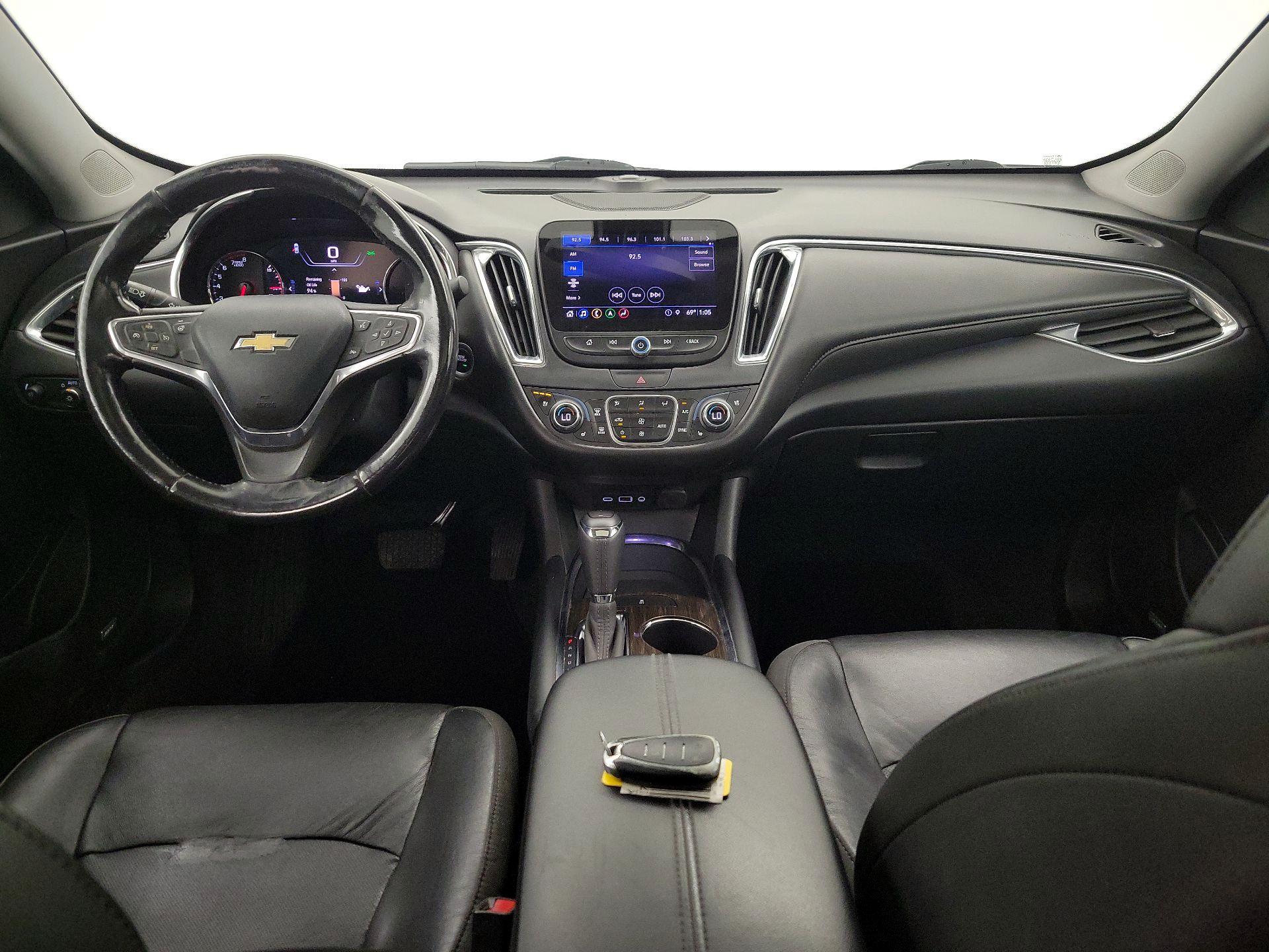 Thumbnail: 2020 Chevrolet Malibu - 9
