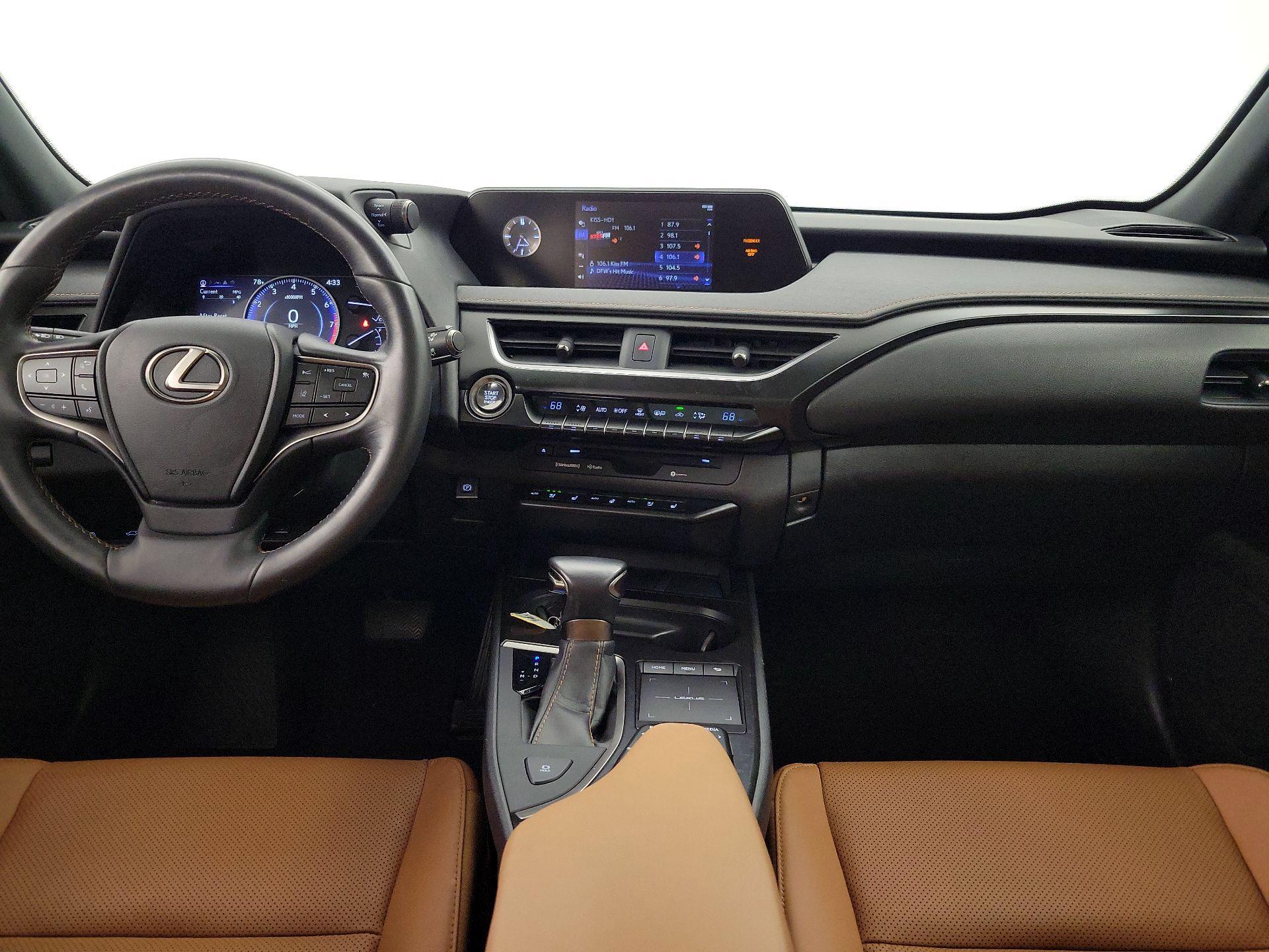 Thumbnail: 2020 Lexus UX - 9