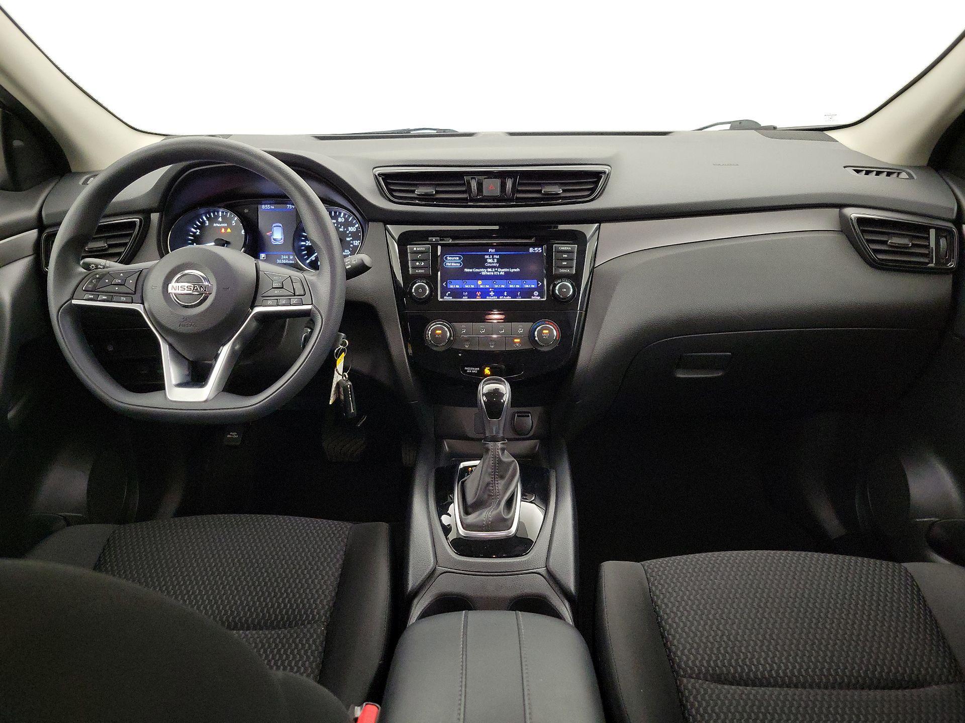 Thumbnail: 2021 Nissan Rogue Sport - 9