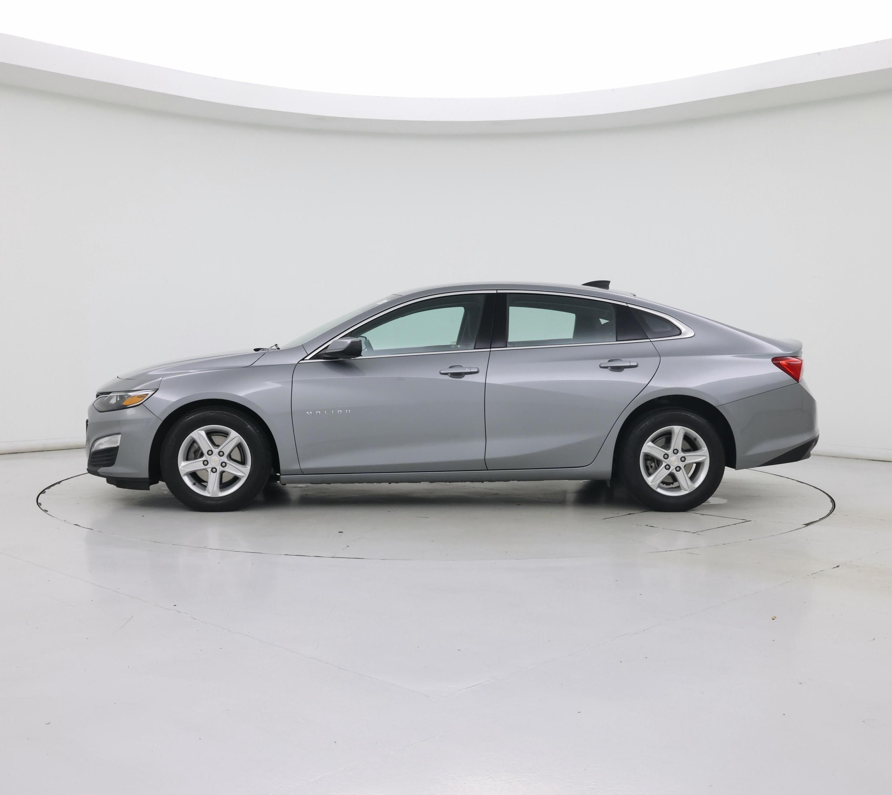 Thumbnail: 2024 Chevrolet Malibu - 3
