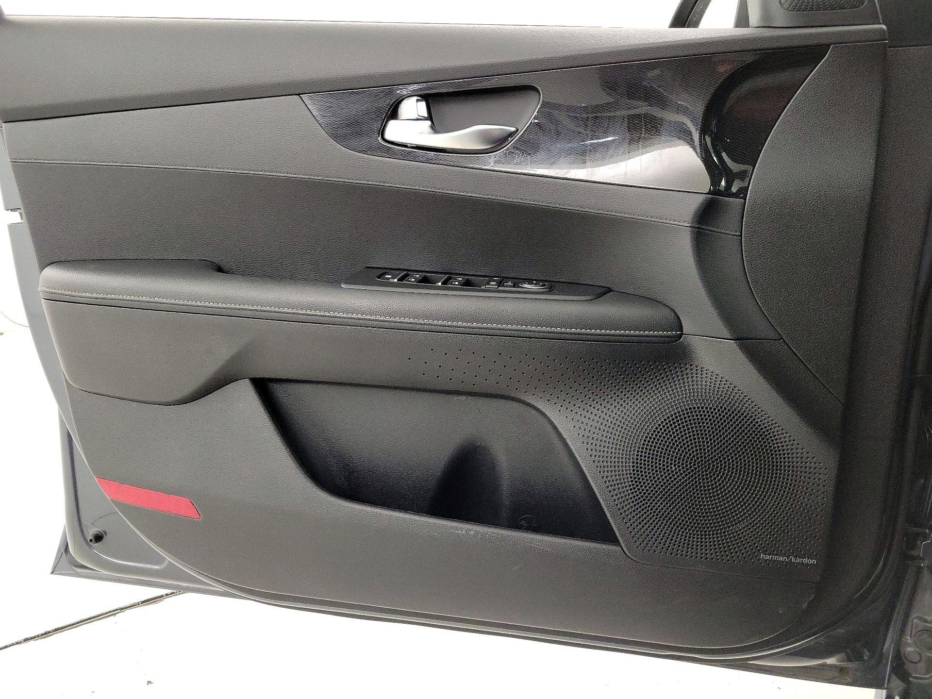 Thumbnail: 2023 Kia Forte - 12