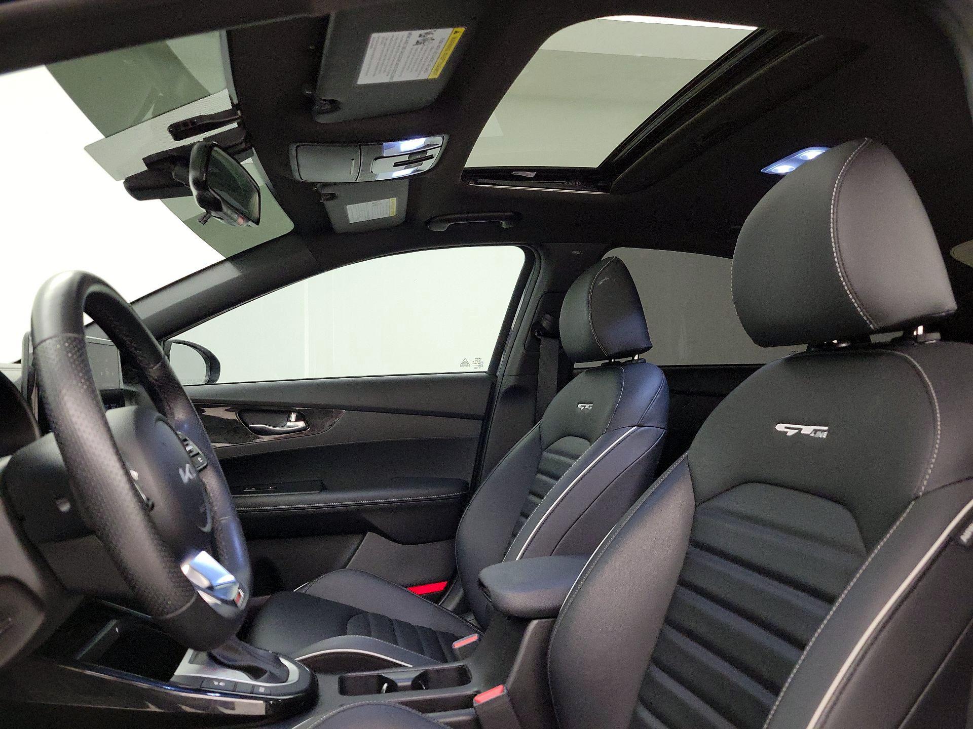Thumbnail: 2023 Kia Forte - 19