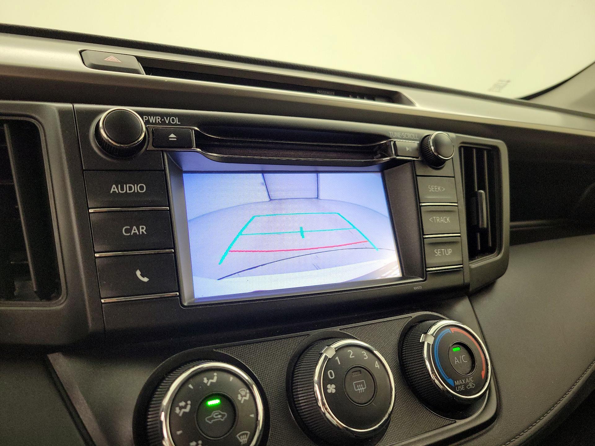 Thumbnail: 2018 Toyota RAV4 - 14