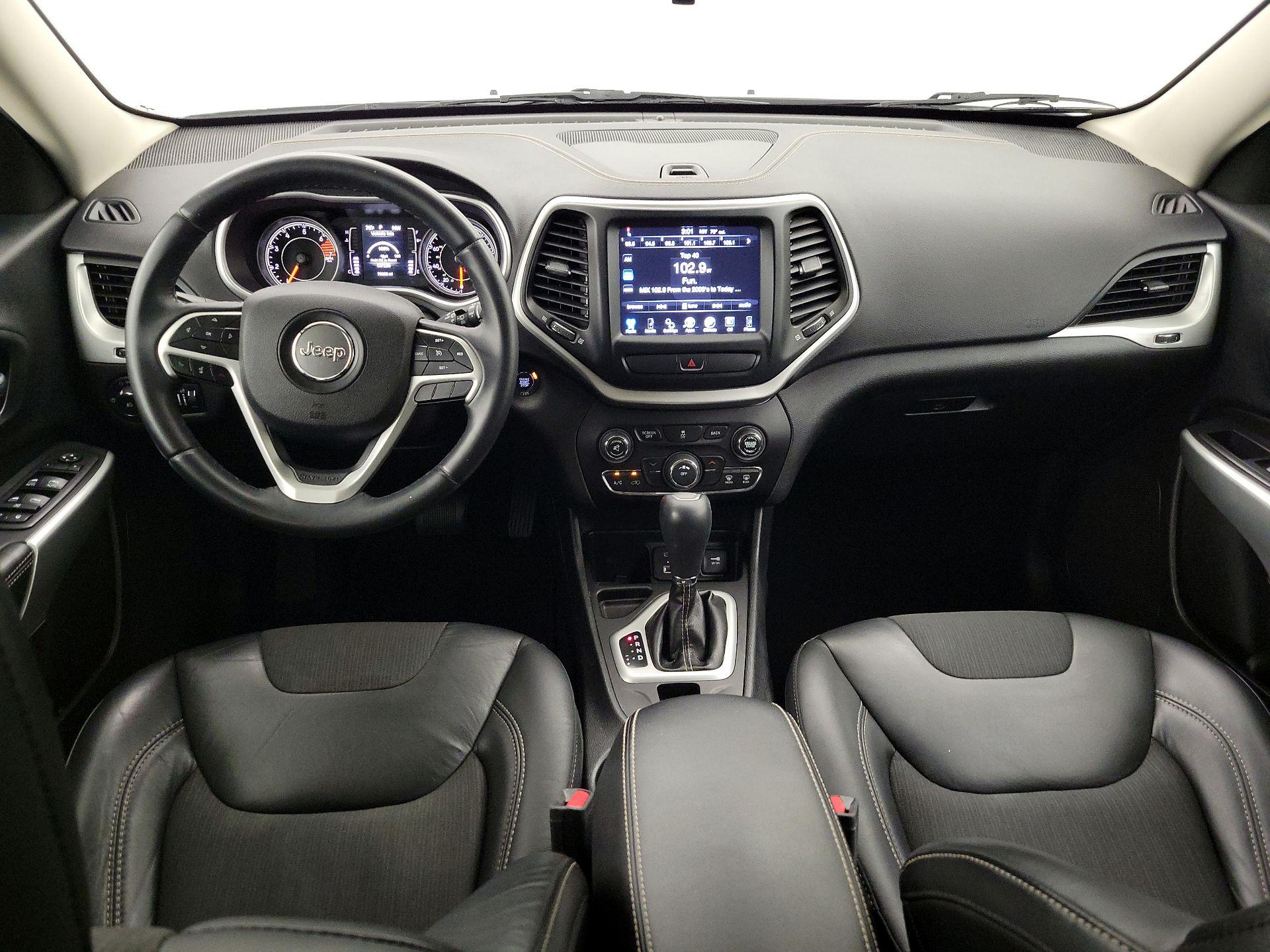 Thumbnail: 2018 Jeep Cherokee - 9