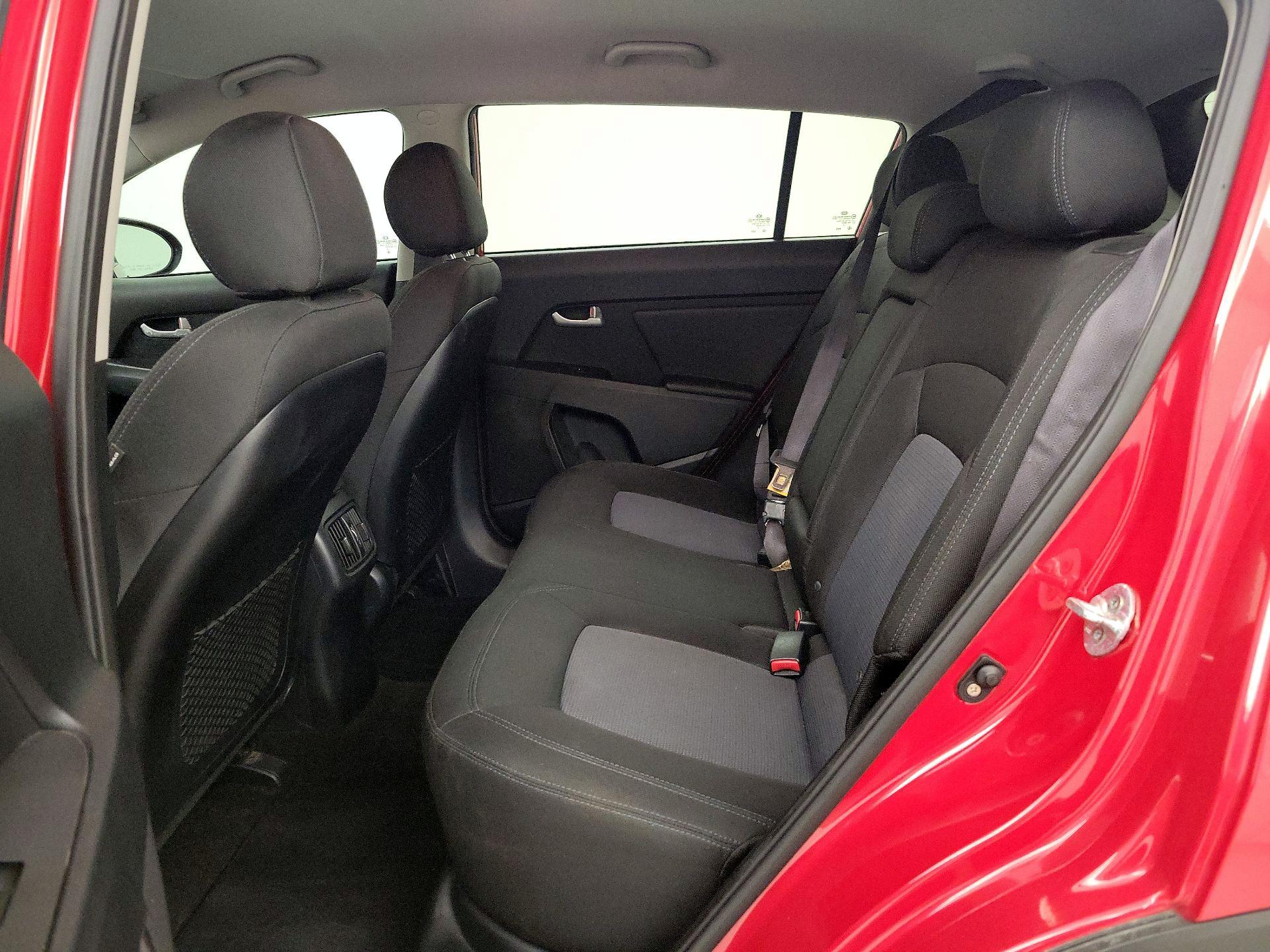 Thumbnail: 2015 Kia Sportage - 18