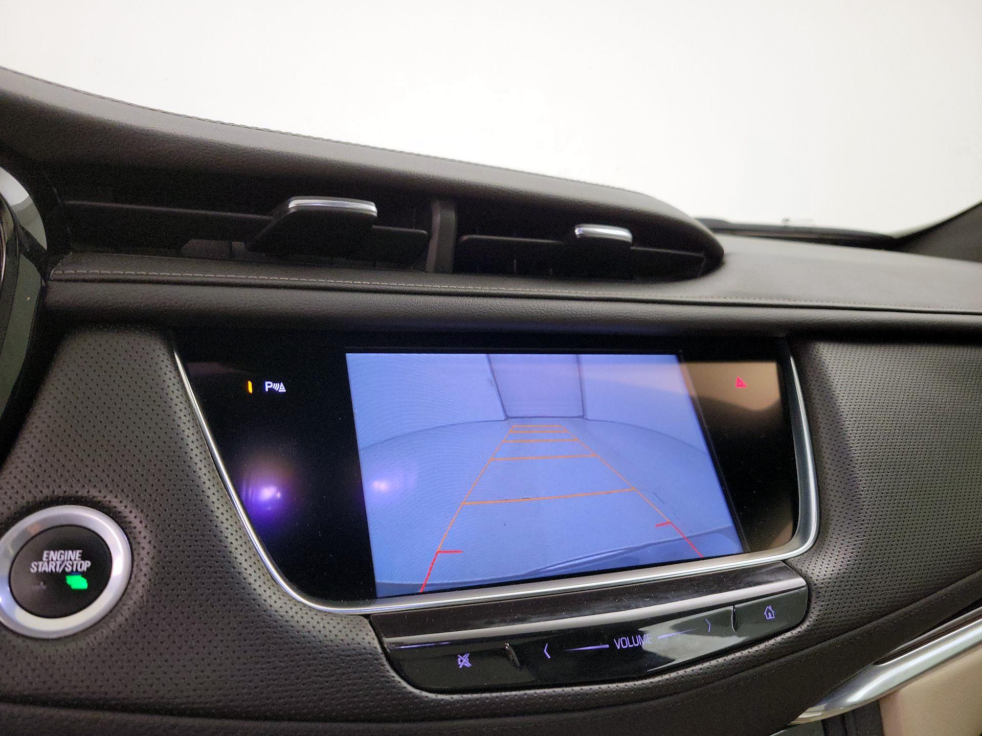Thumbnail: 2017 Cadillac XT5 - 15