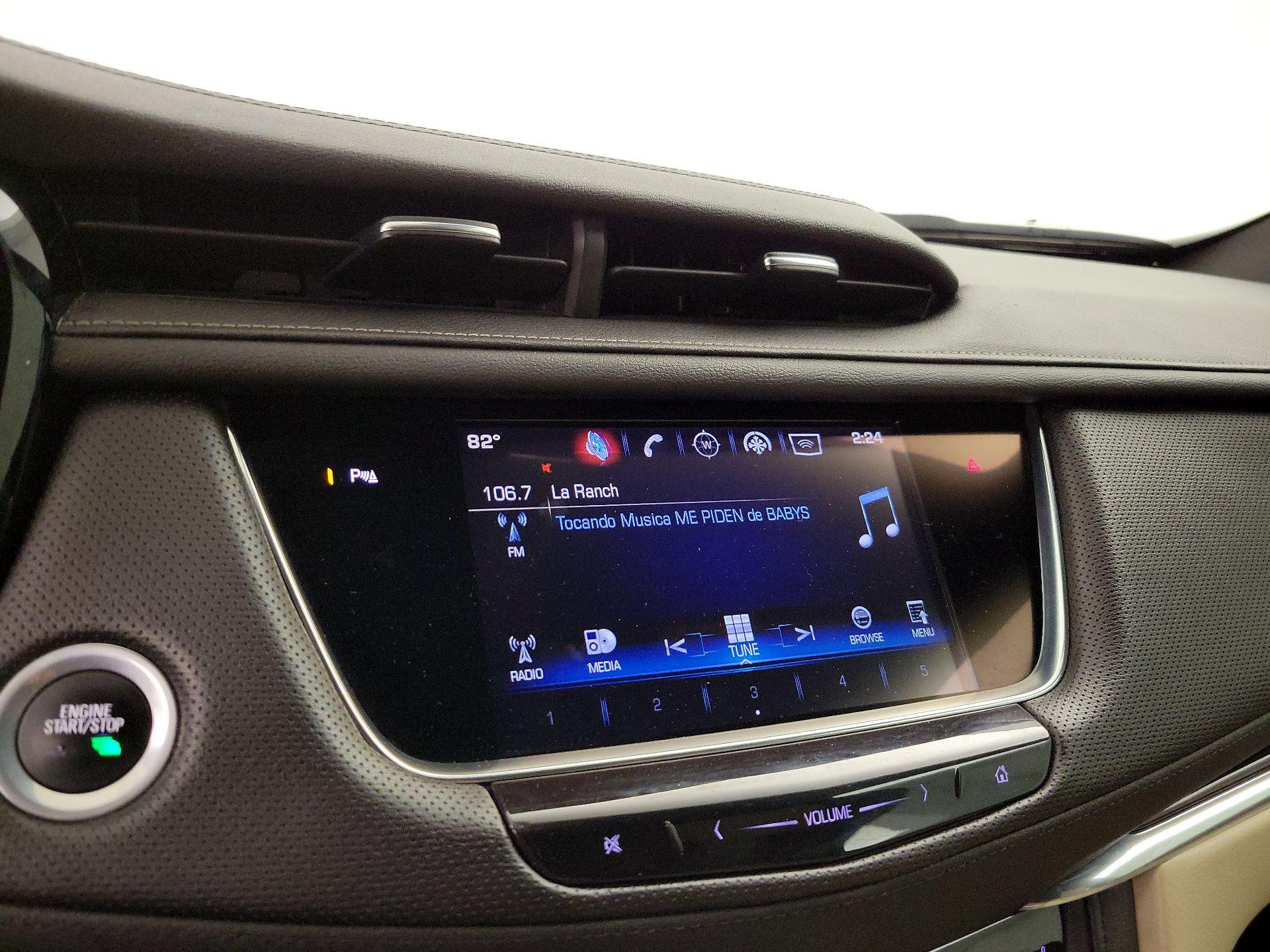 Thumbnail: 2017 Cadillac XT5 - 16