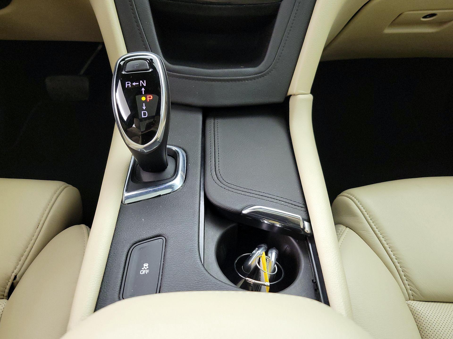 Thumbnail: 2017 Cadillac XT5 - 18