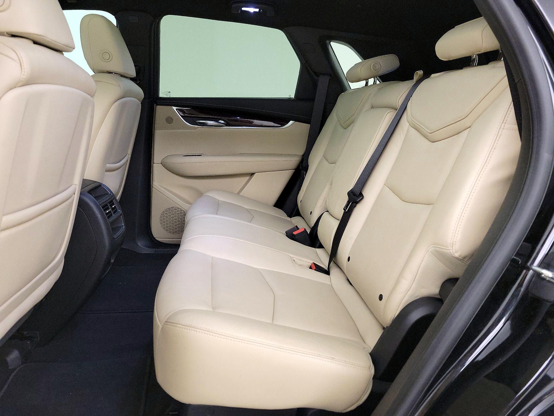 Thumbnail: 2017 Cadillac XT5 - 20