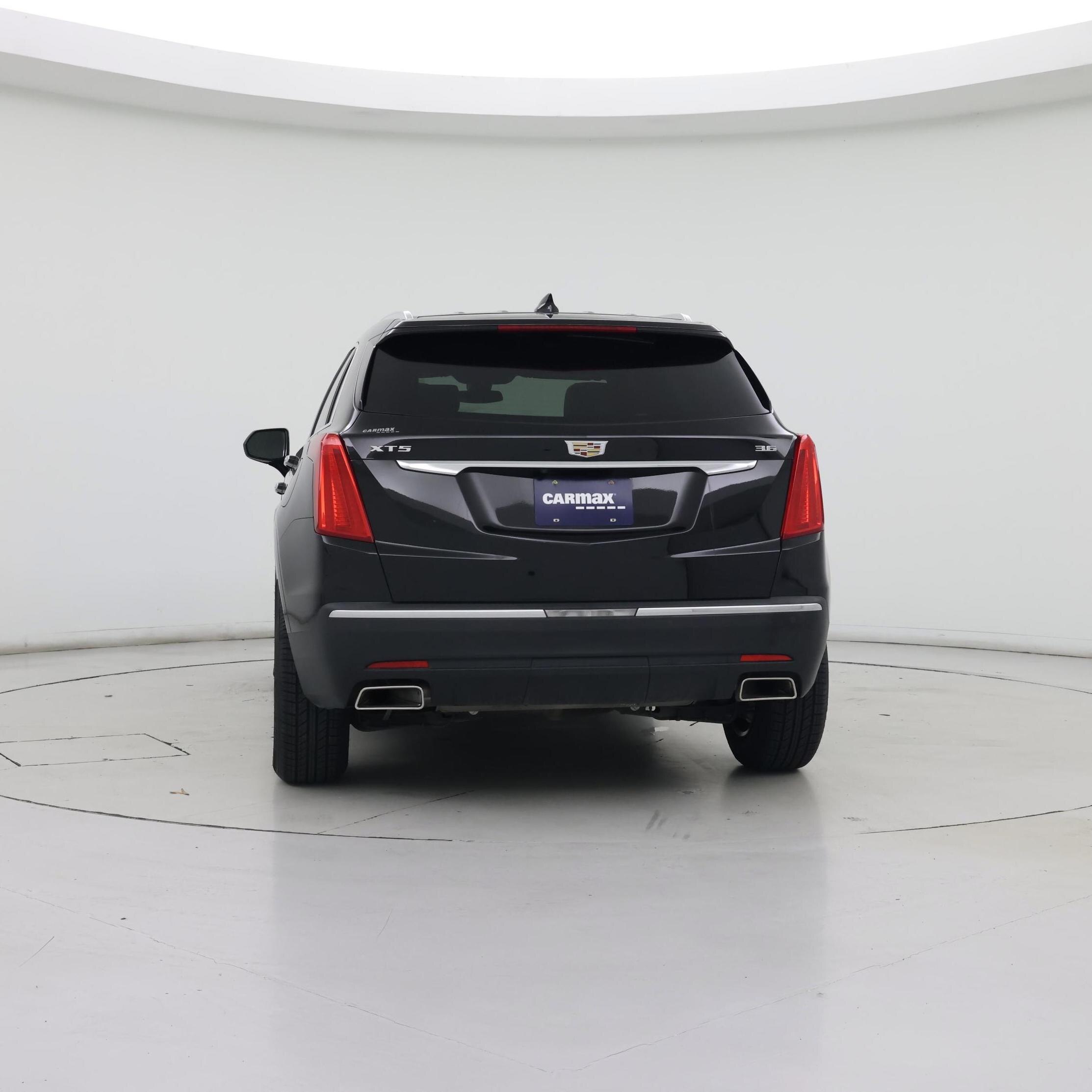 Thumbnail: 2017 Cadillac XT5 - 6