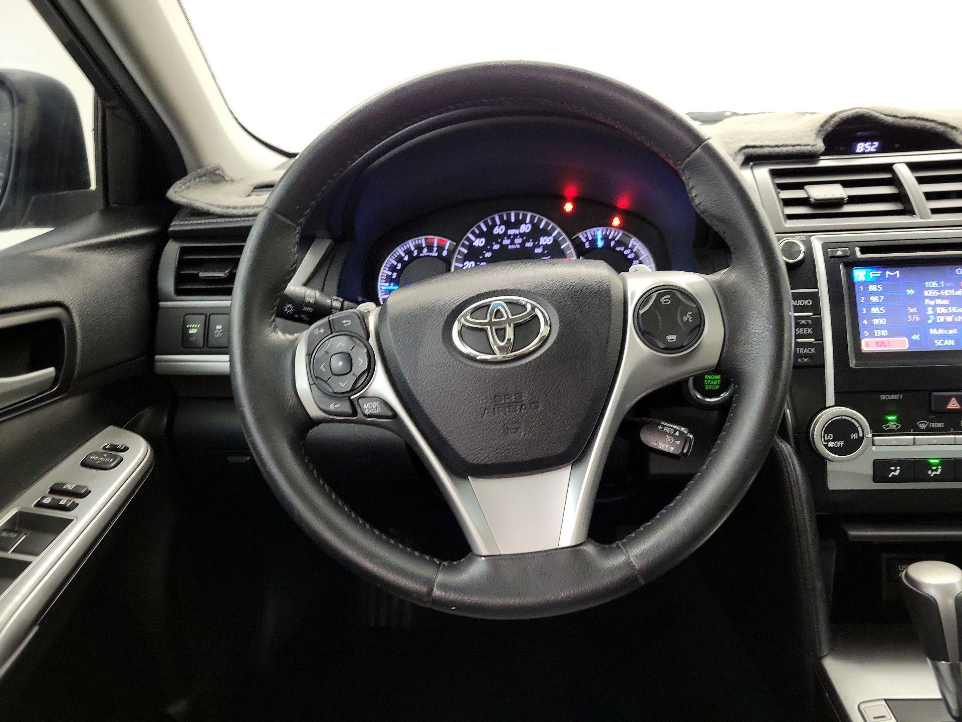Thumbnail: 2013 Toyota Camry - 10