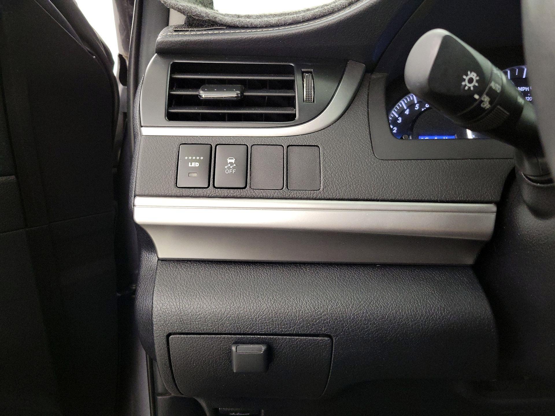 Thumbnail: 2013 Toyota Camry - 13