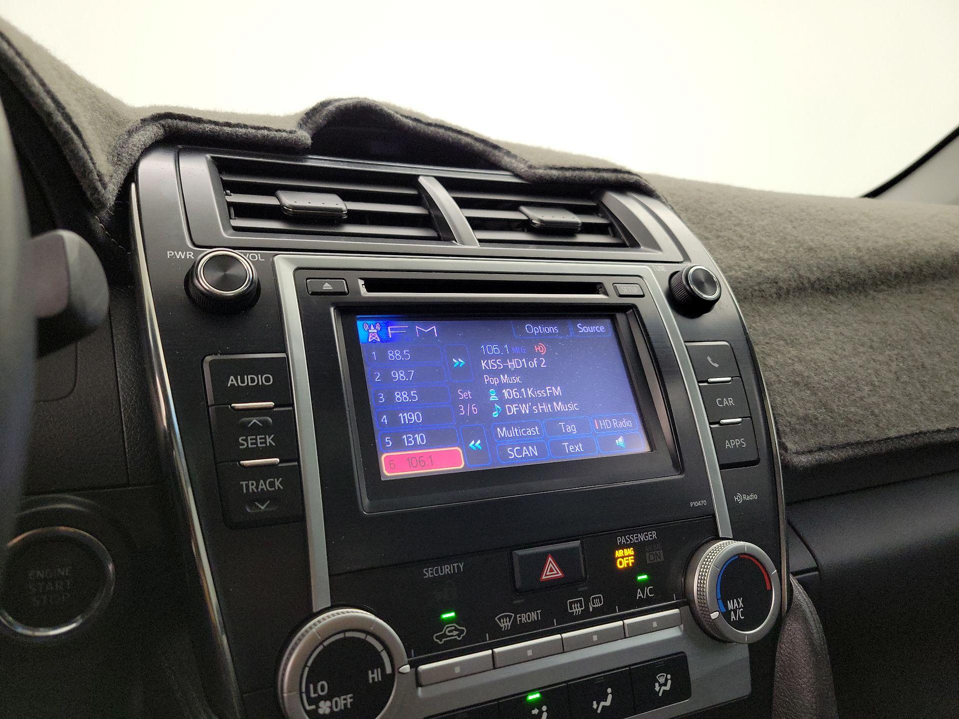 Thumbnail: 2013 Toyota Camry - 15