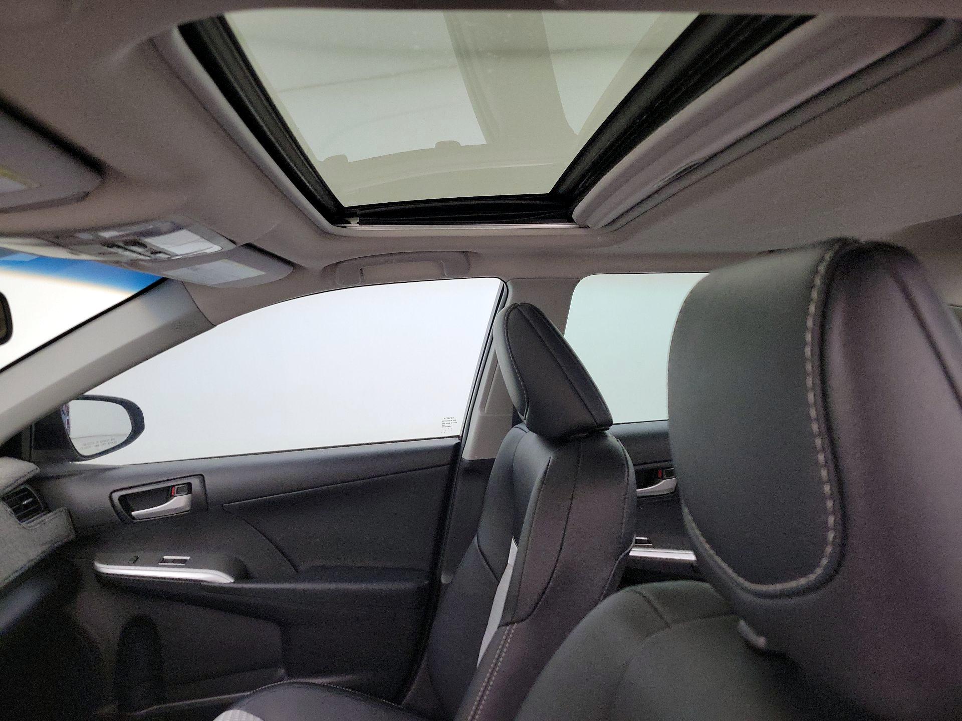 Thumbnail: 2013 Toyota Camry - 18