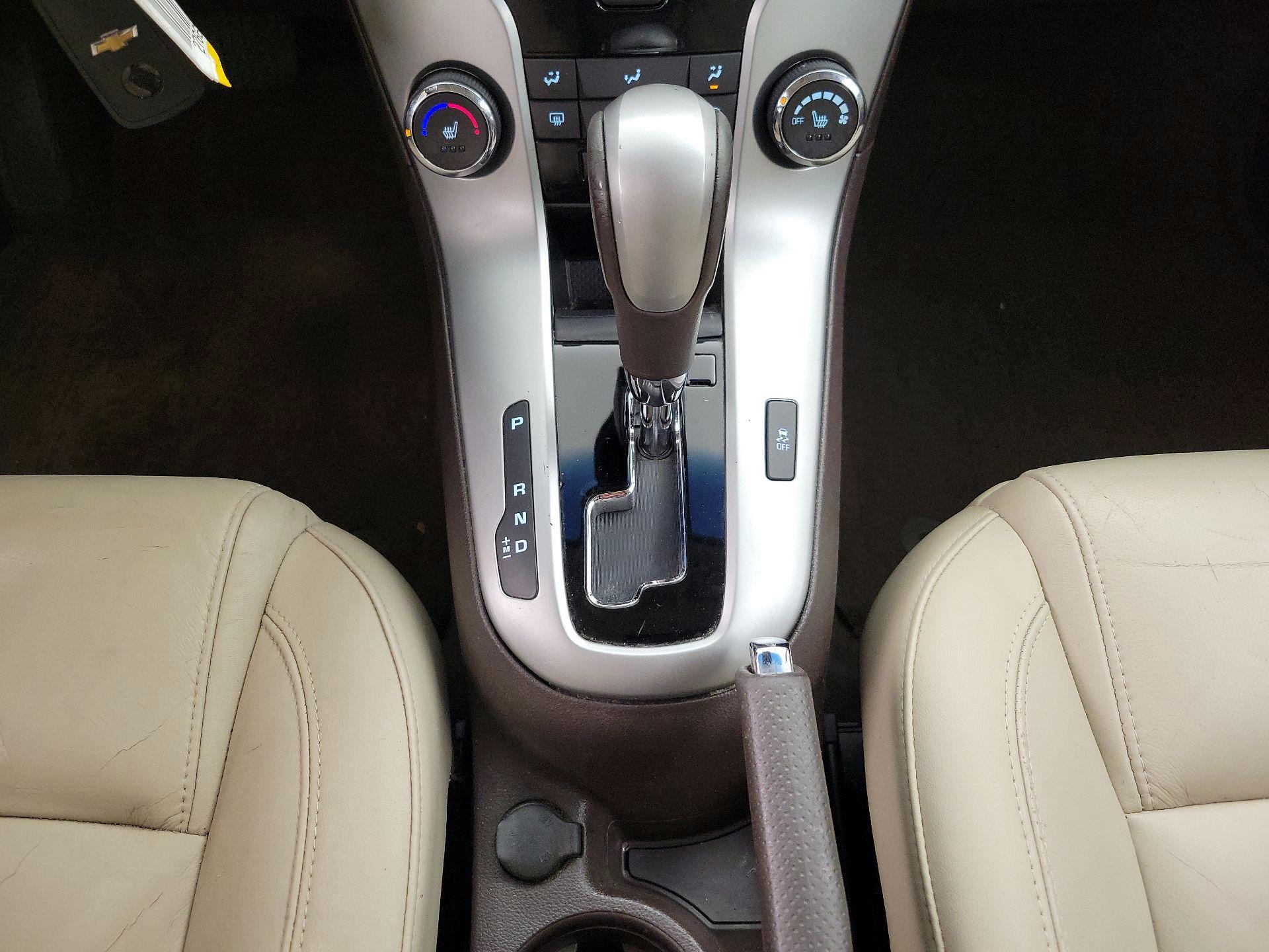 Thumbnail: 2014 Chevrolet Cruze - 17