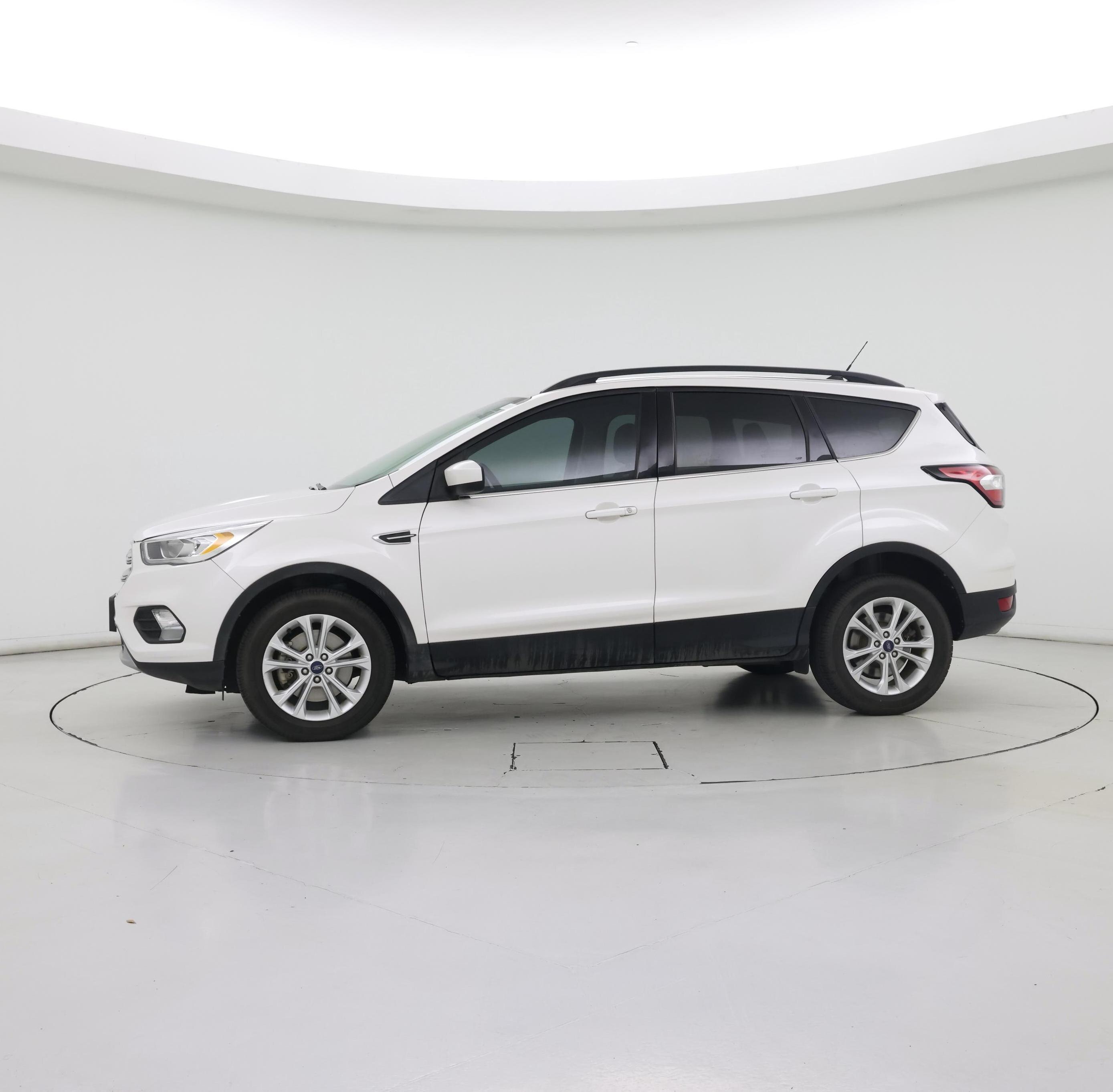 Thumbnail: 2018 Ford Escape - 3