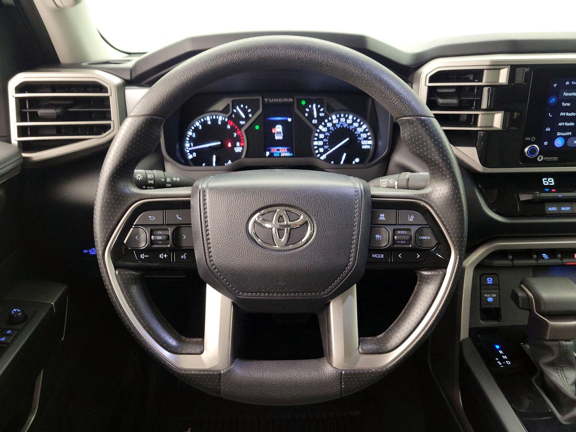 Thumbnail: 2022 Toyota Tundra - 10