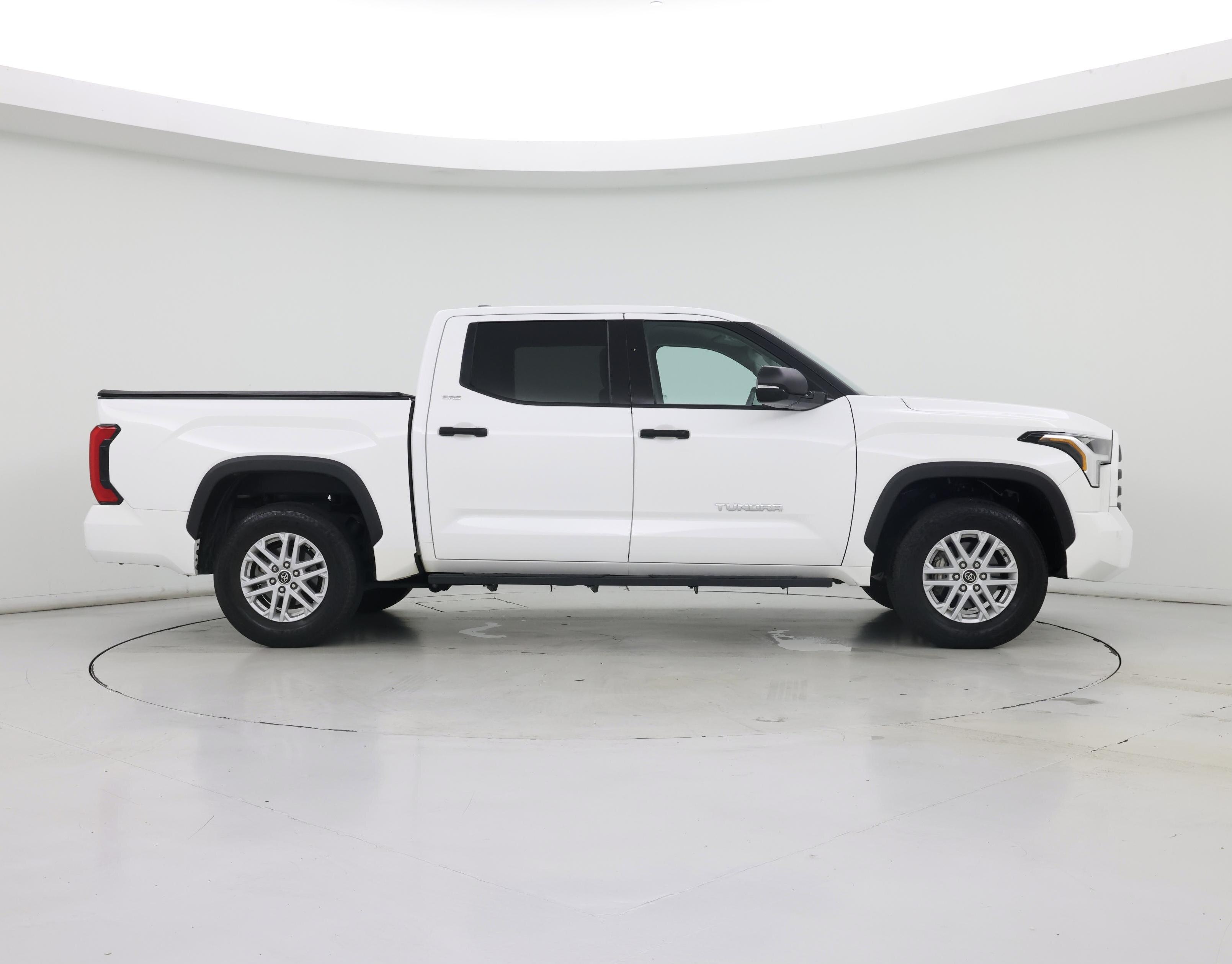 Thumbnail: 2022 Toyota Tundra - 7