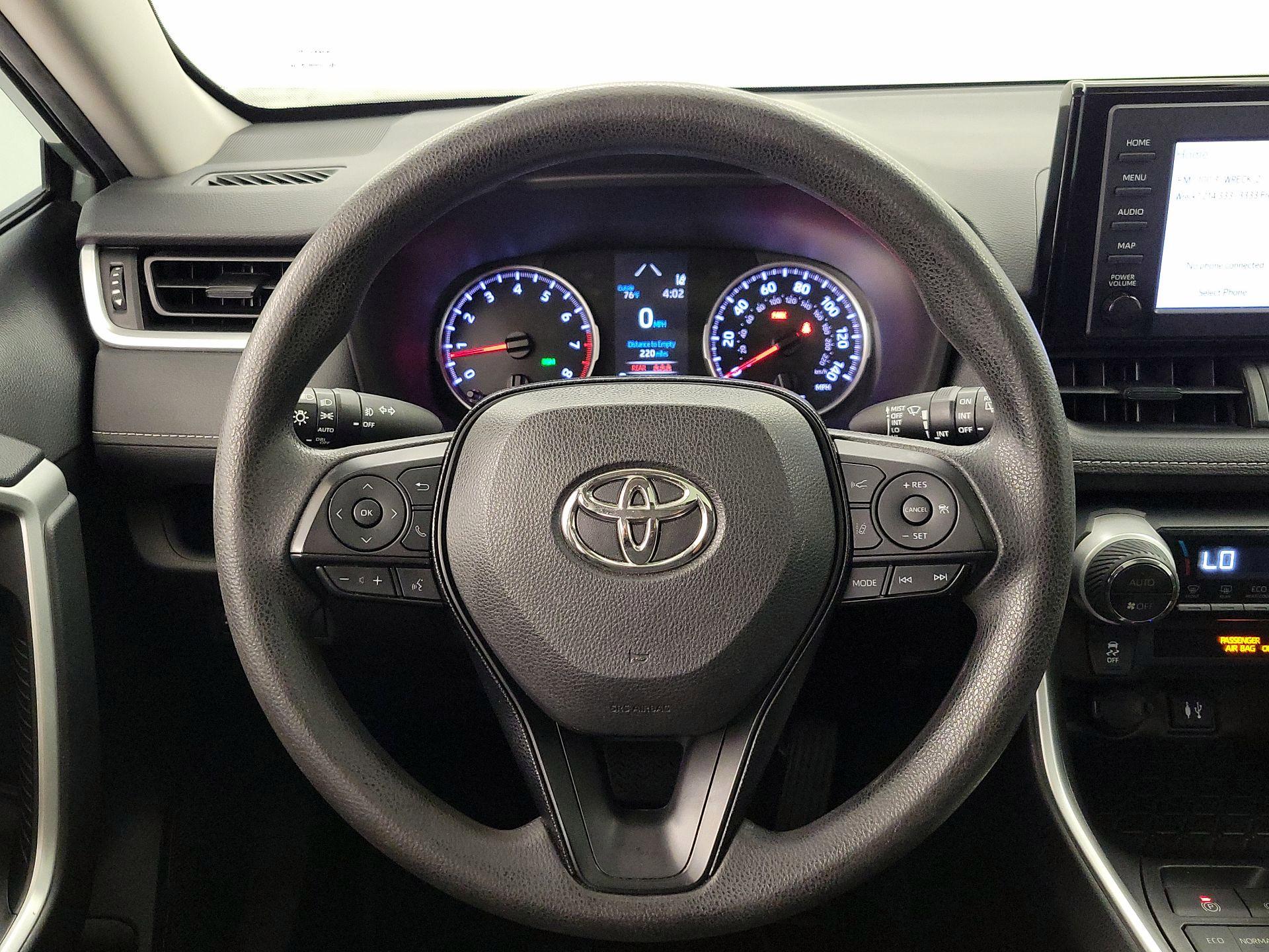 Thumbnail: 2019 Toyota RAV4 - 10