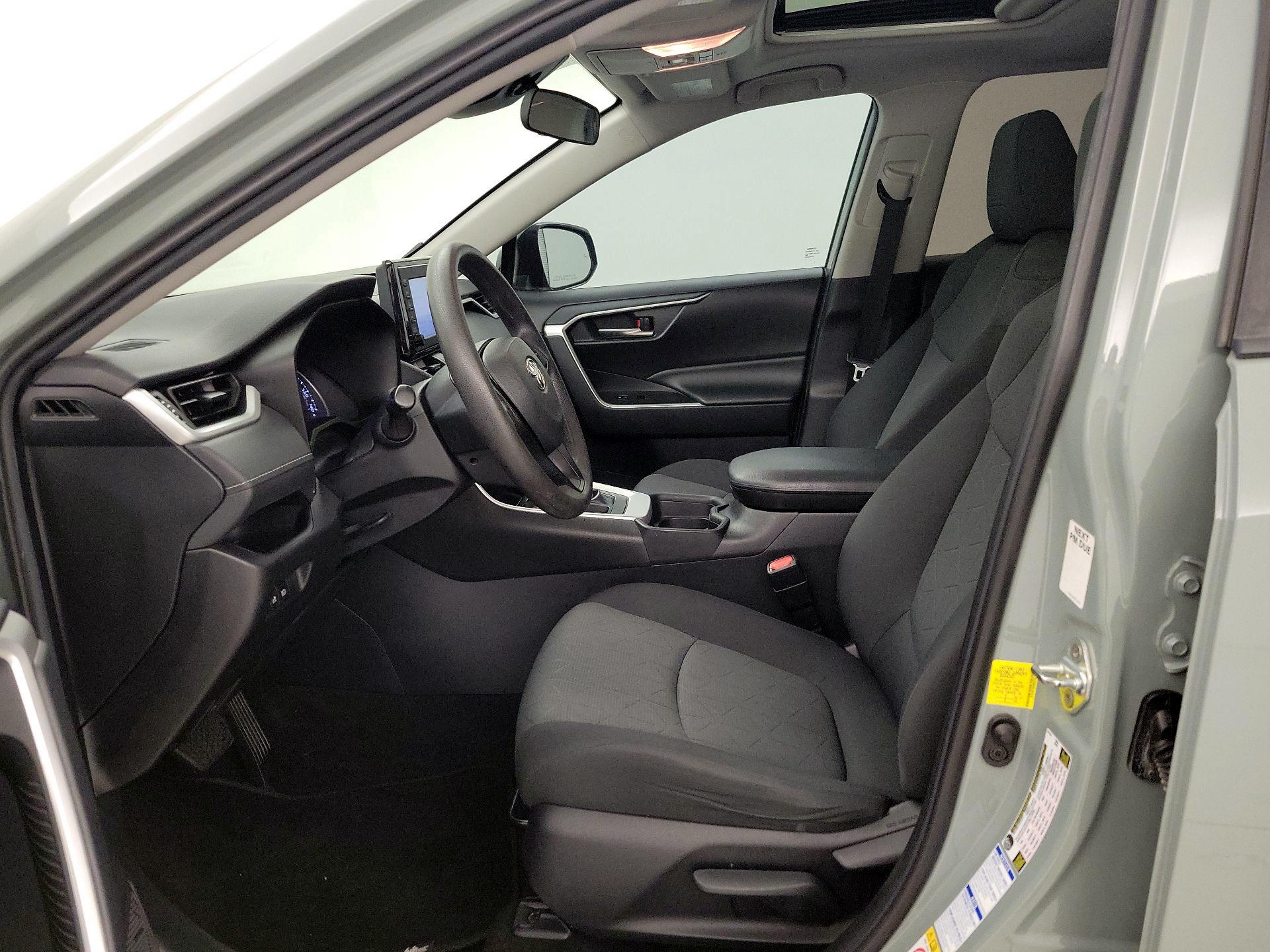 Thumbnail: 2019 Toyota RAV4 - 11