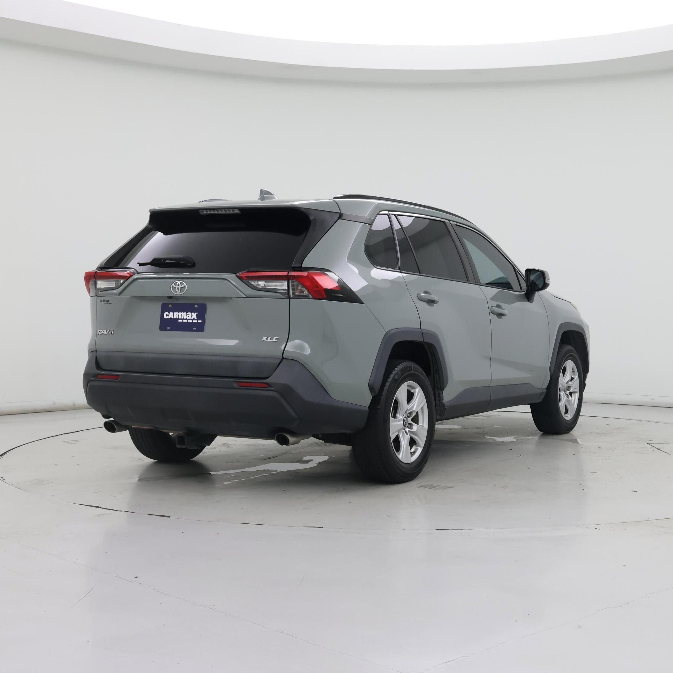 Thumbnail: 2019 Toyota RAV4 - 8
