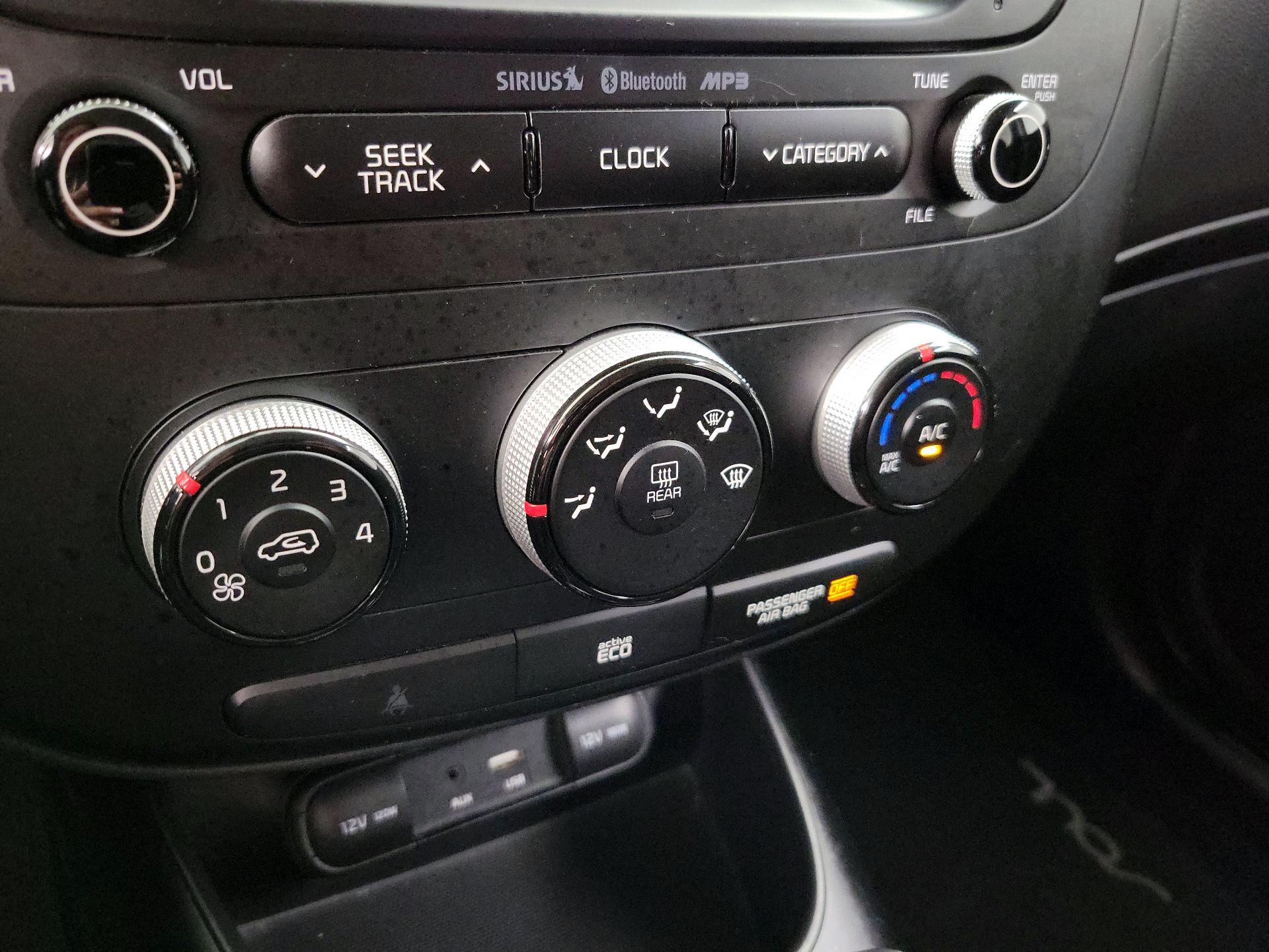 Thumbnail: 2015 Kia Soul - 16