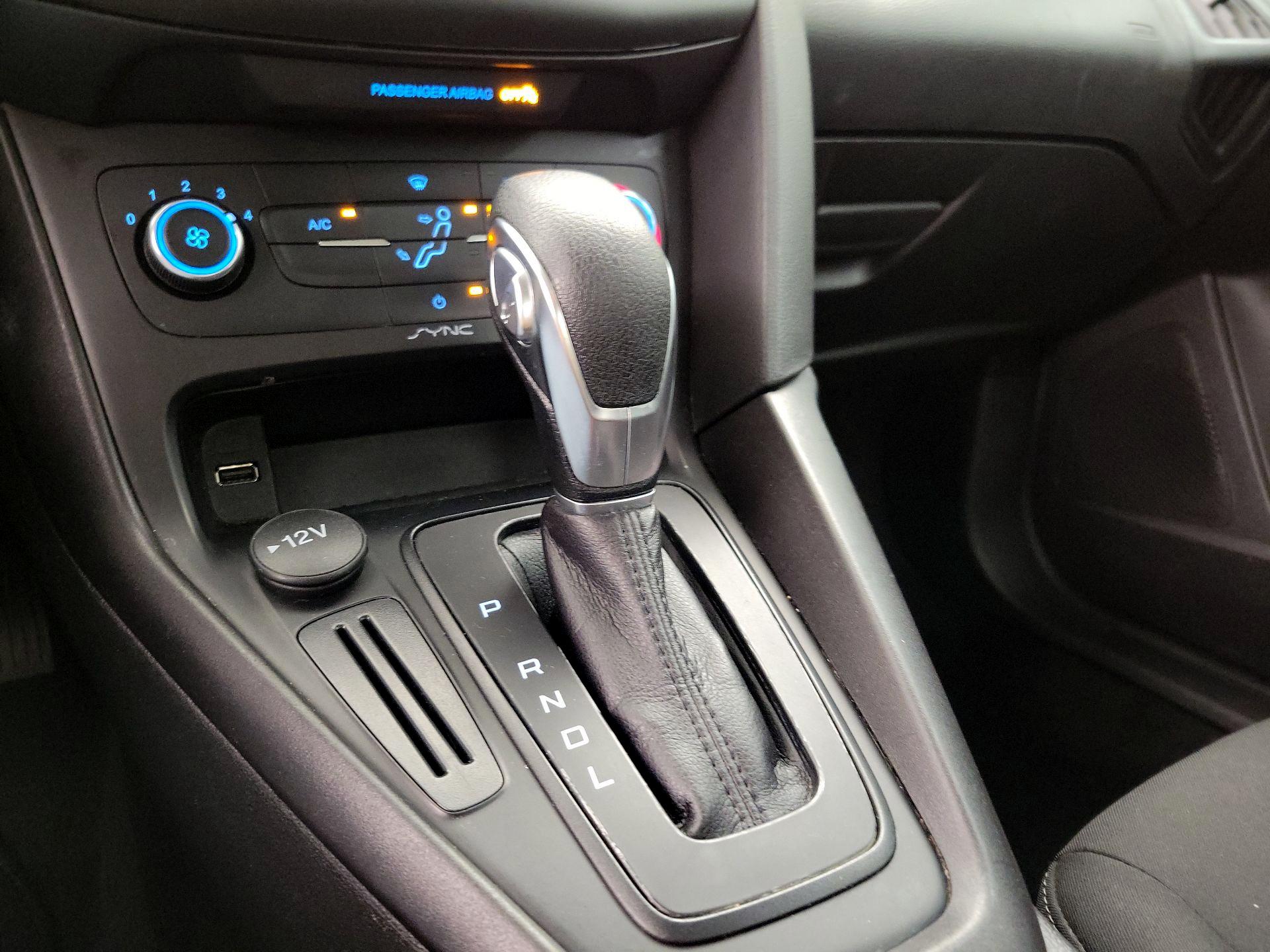 Thumbnail: 2018 Ford Focus - 17