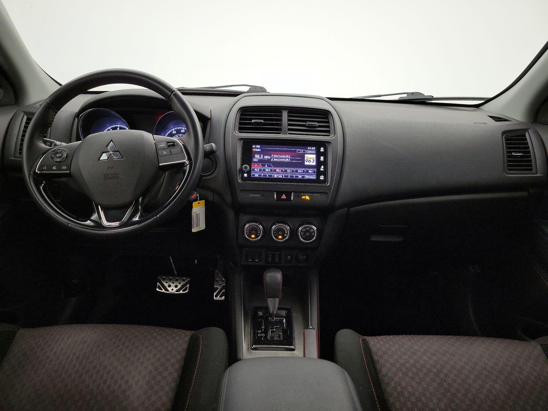 Thumbnail: 2019 Mitsubishi Outlander Sport - 9
