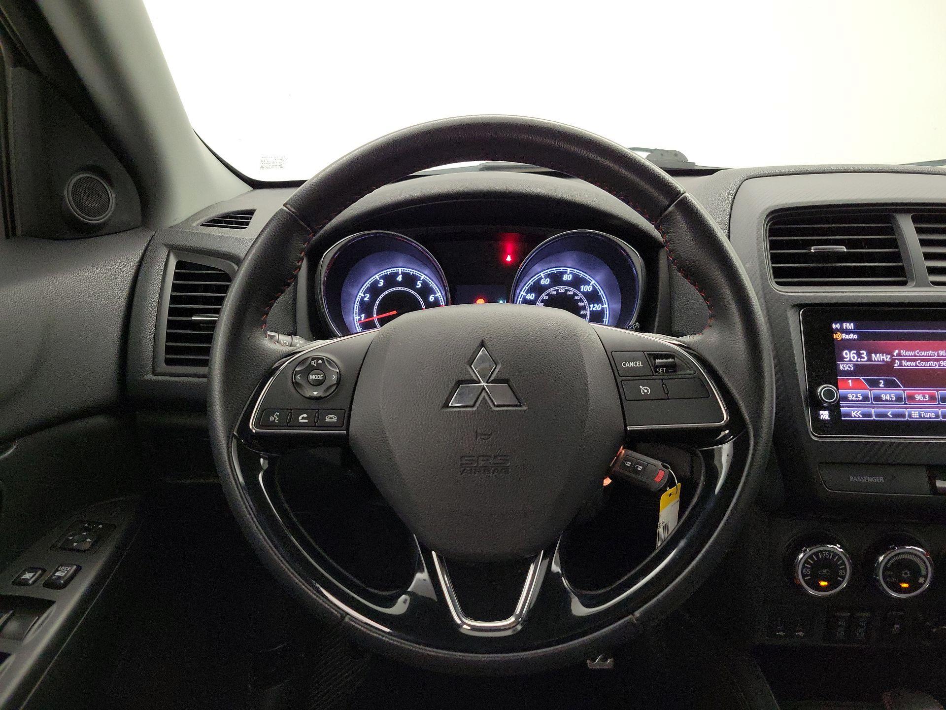 Thumbnail: 2019 Mitsubishi Outlander Sport - 10