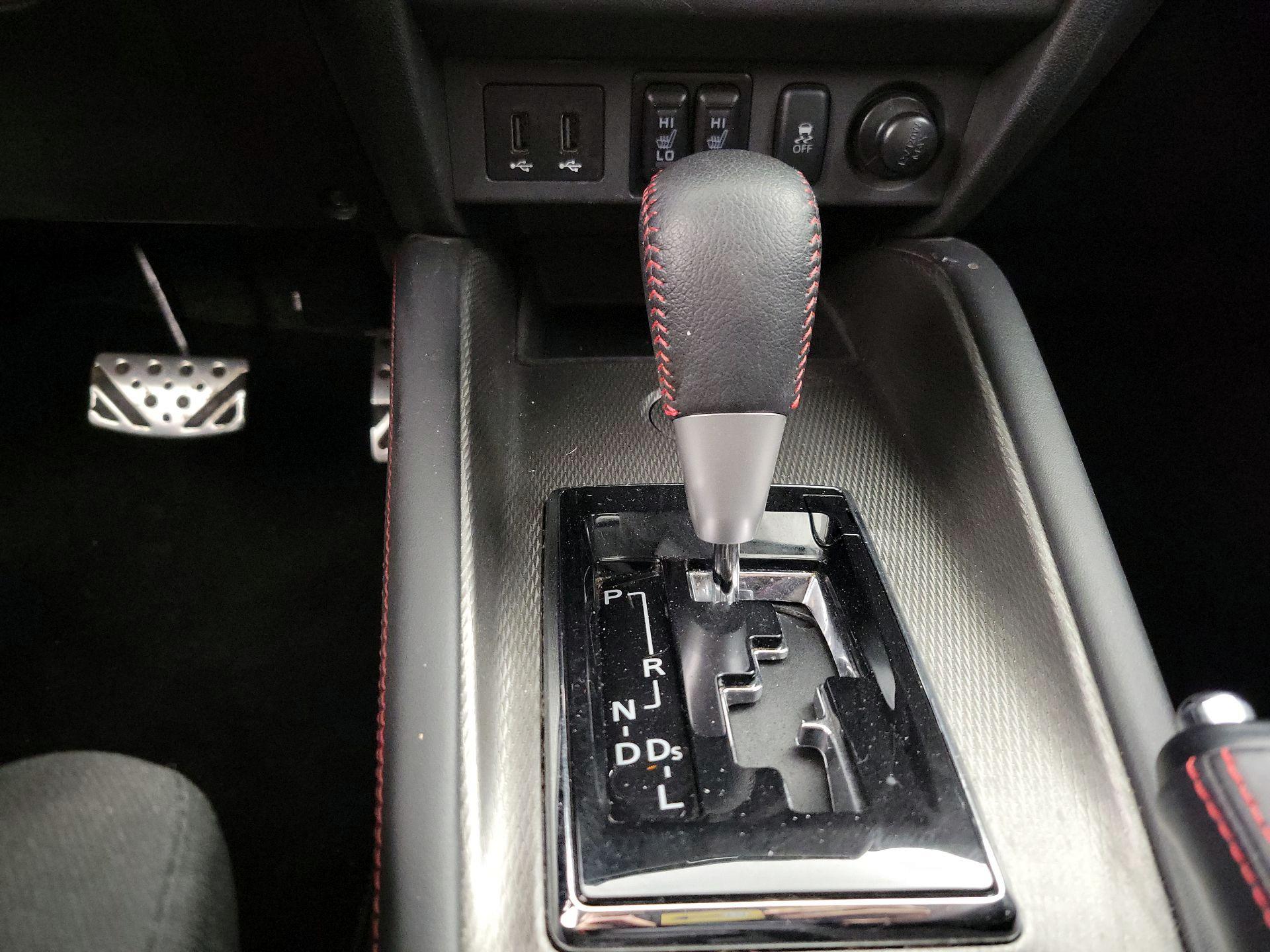 Thumbnail: 2019 Mitsubishi Outlander Sport - 16